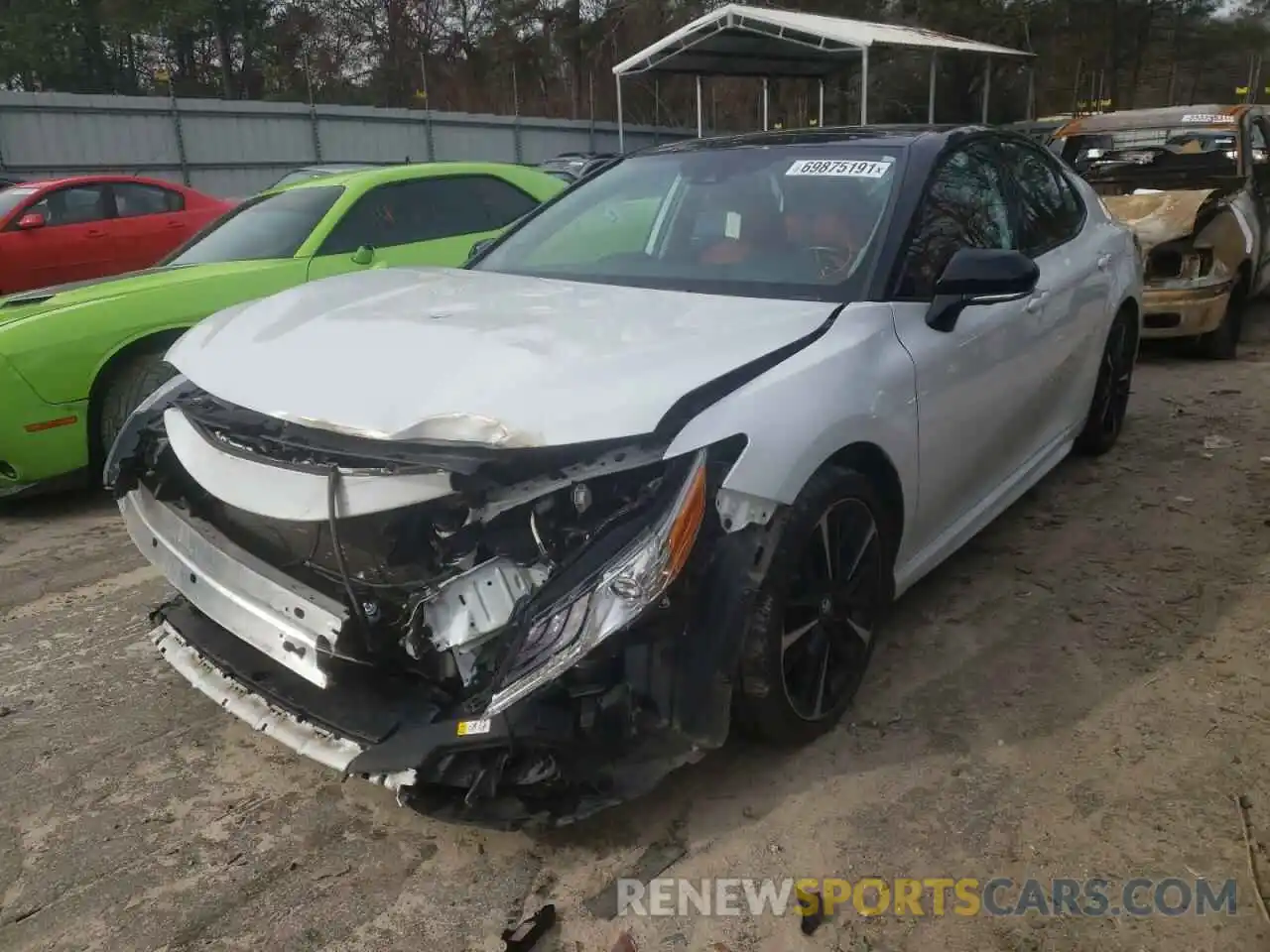 2 Photograph of a damaged car 4T1B61HK9KU164115 TOYOTA CAMRY 2019