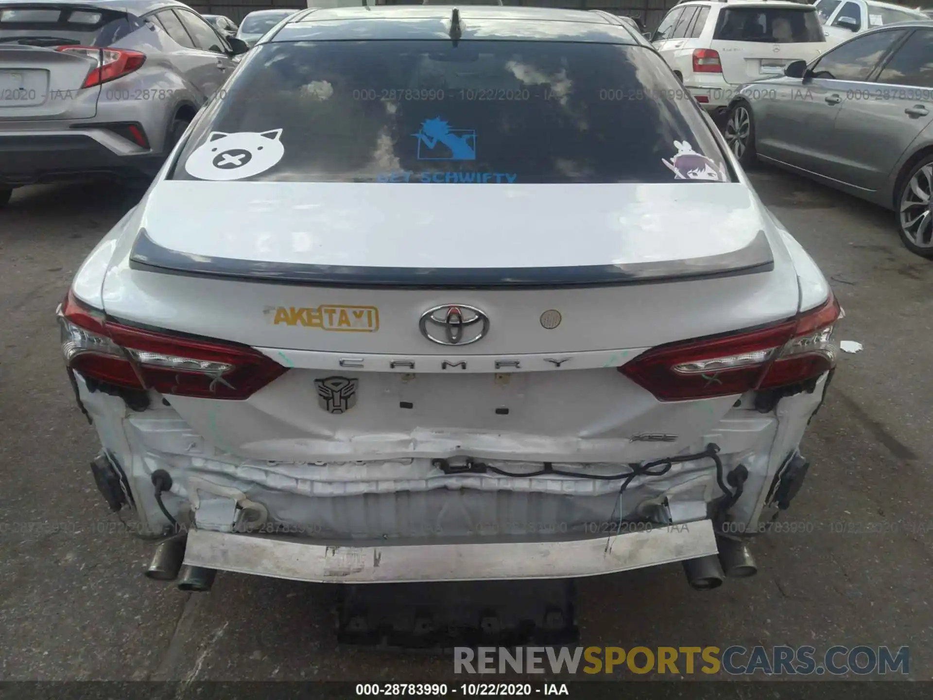 6 Photograph of a damaged car 4T1B61HK9KU164860 TOYOTA CAMRY 2019