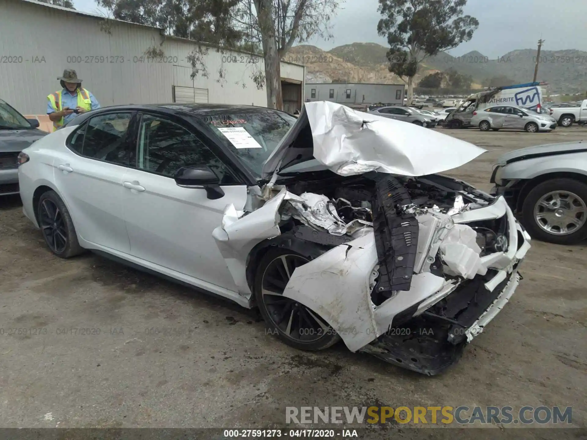 1 Photograph of a damaged car 4T1B61HK9KU166544 TOYOTA CAMRY 2019