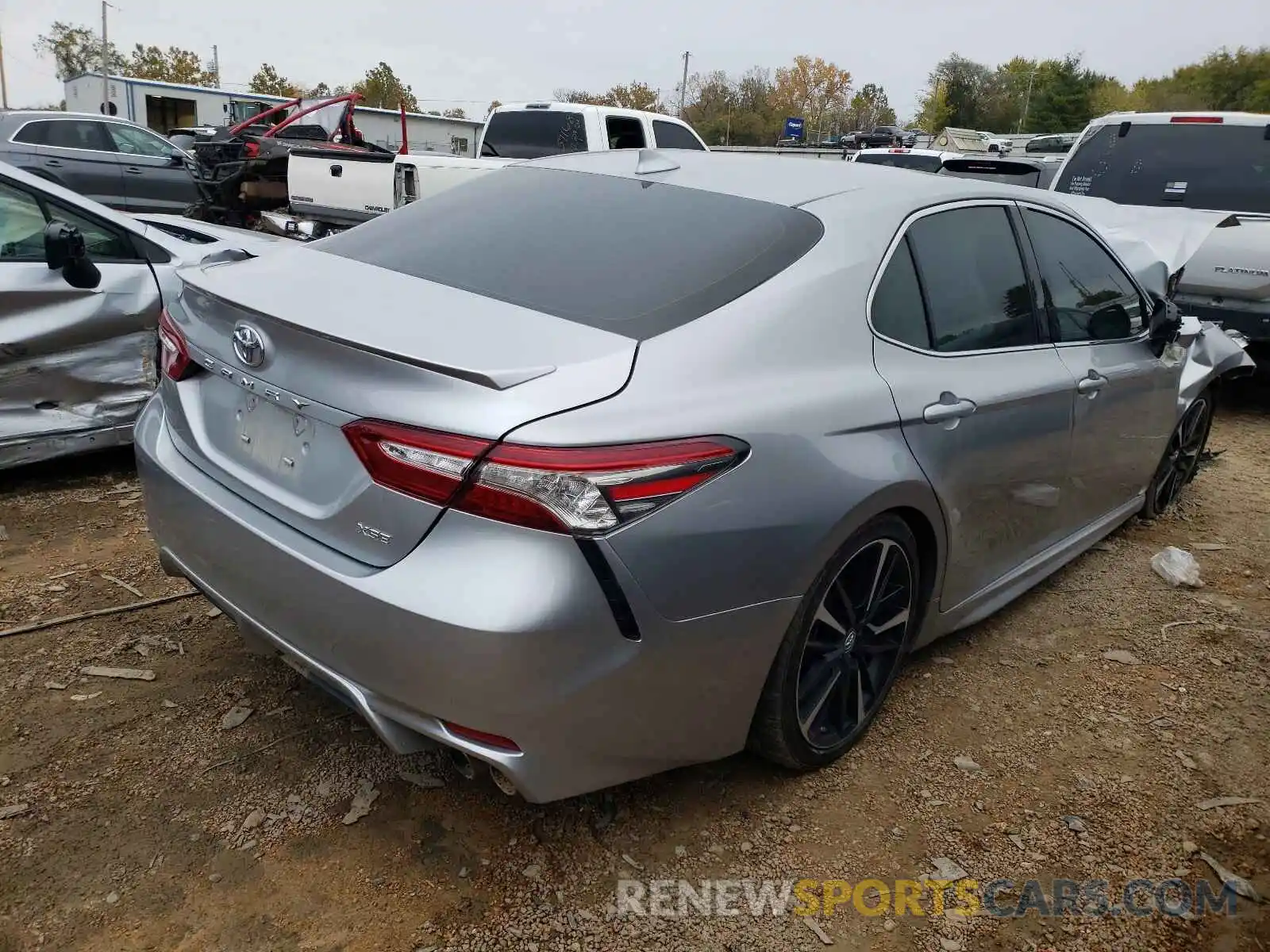 4 Photograph of a damaged car 4T1B61HK9KU167113 TOYOTA CAMRY 2019