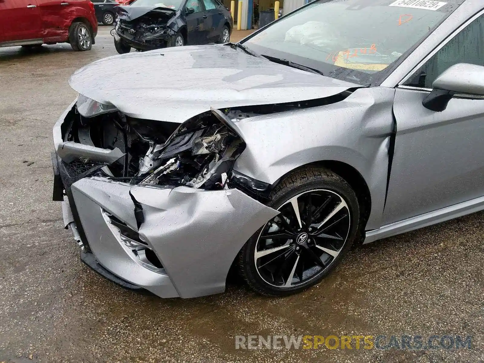 9 Photograph of a damaged car 4T1B61HK9KU169248 TOYOTA CAMRY 2019