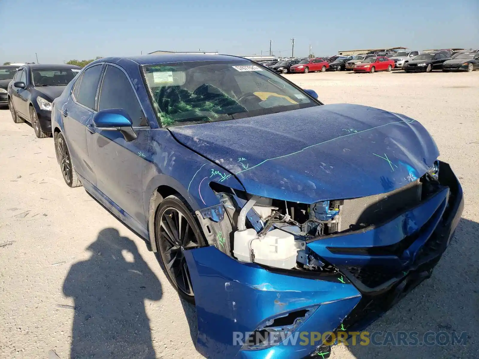 1 Photograph of a damaged car 4T1B61HK9KU172182 TOYOTA CAMRY 2019