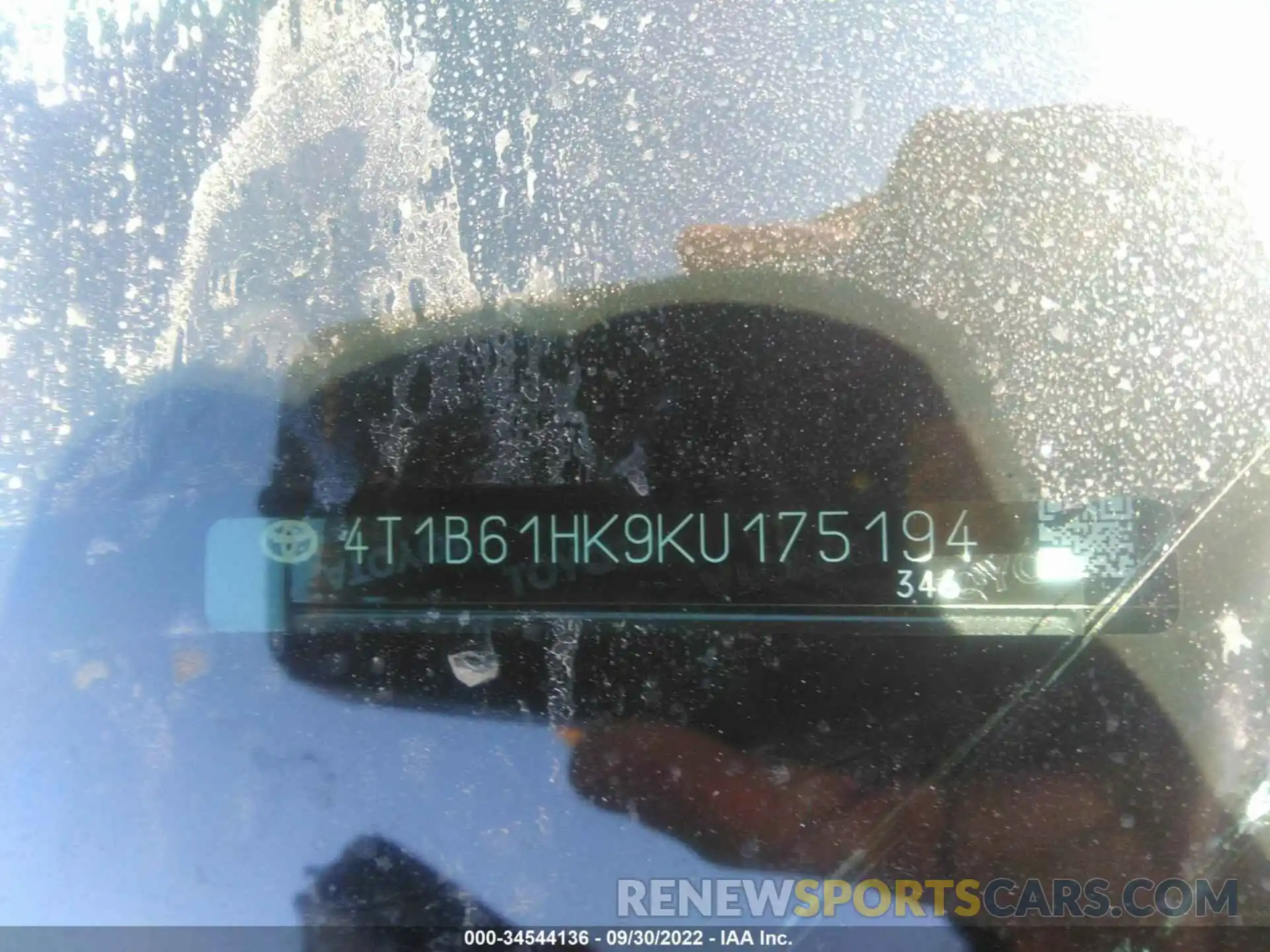 9 Photograph of a damaged car 4T1B61HK9KU175194 TOYOTA CAMRY 2019