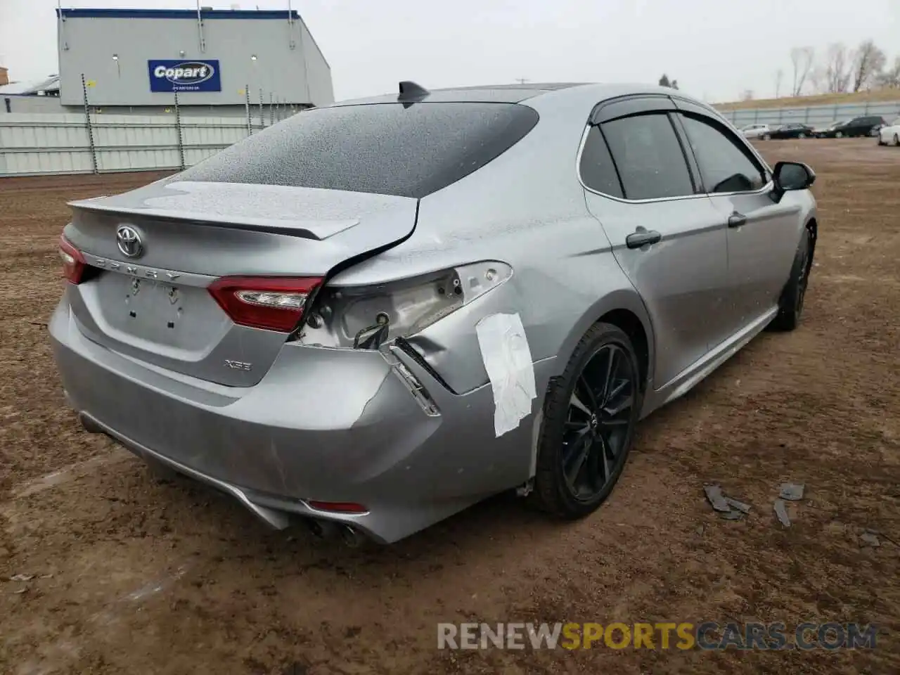 4 Photograph of a damaged car 4T1B61HK9KU176636 TOYOTA CAMRY 2019