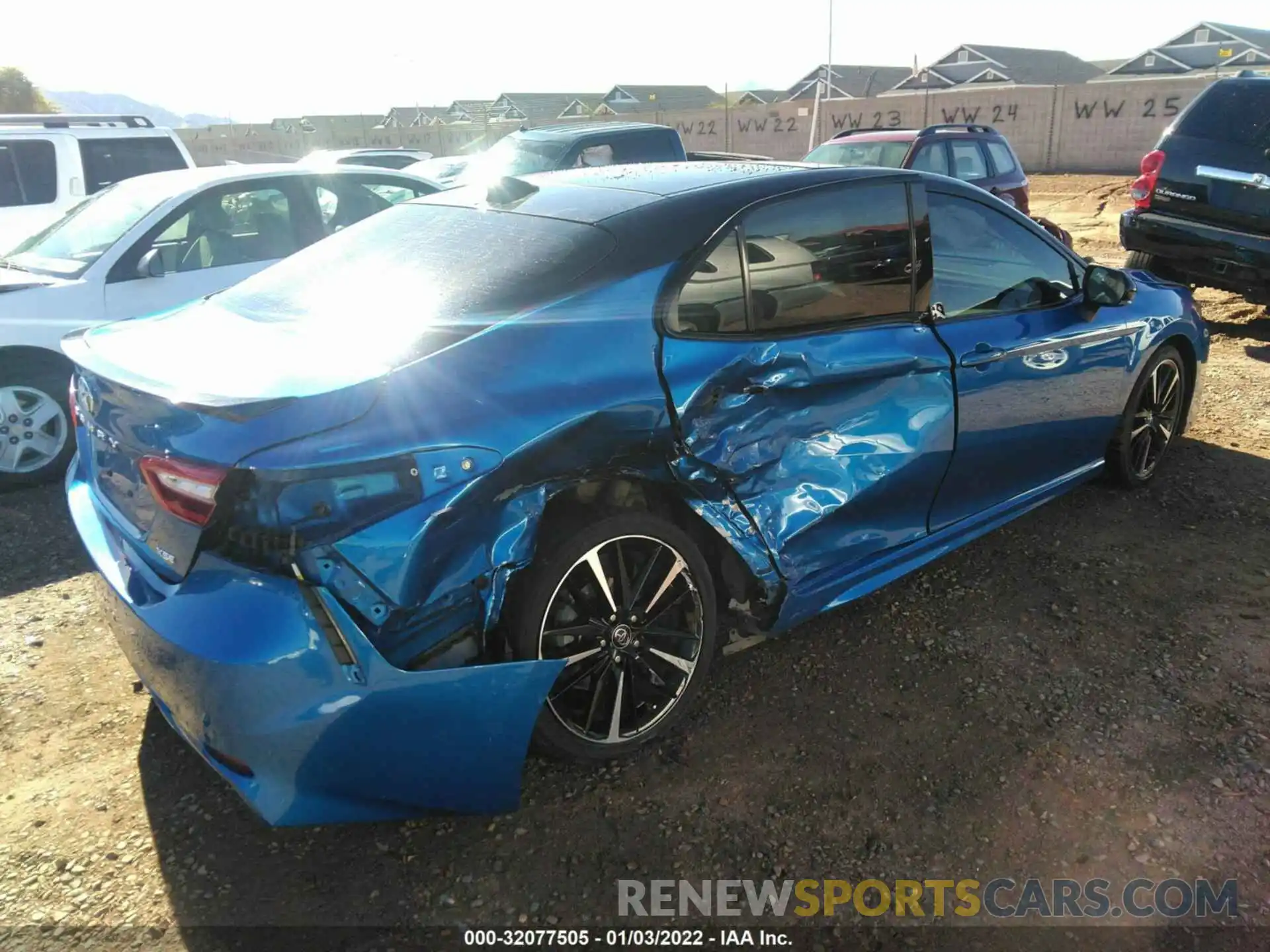 4 Photograph of a damaged car 4T1B61HK9KU177995 TOYOTA CAMRY 2019