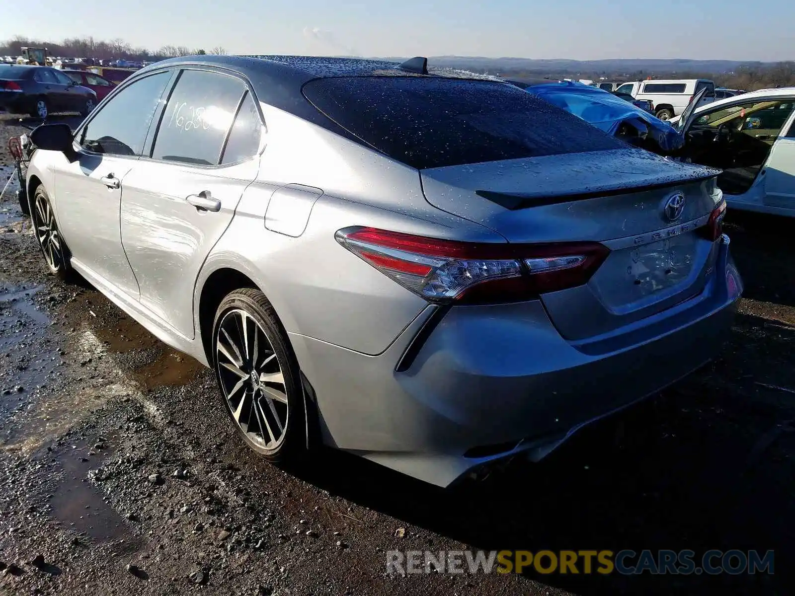 3 Photograph of a damaged car 4T1B61HK9KU184638 TOYOTA CAMRY 2019