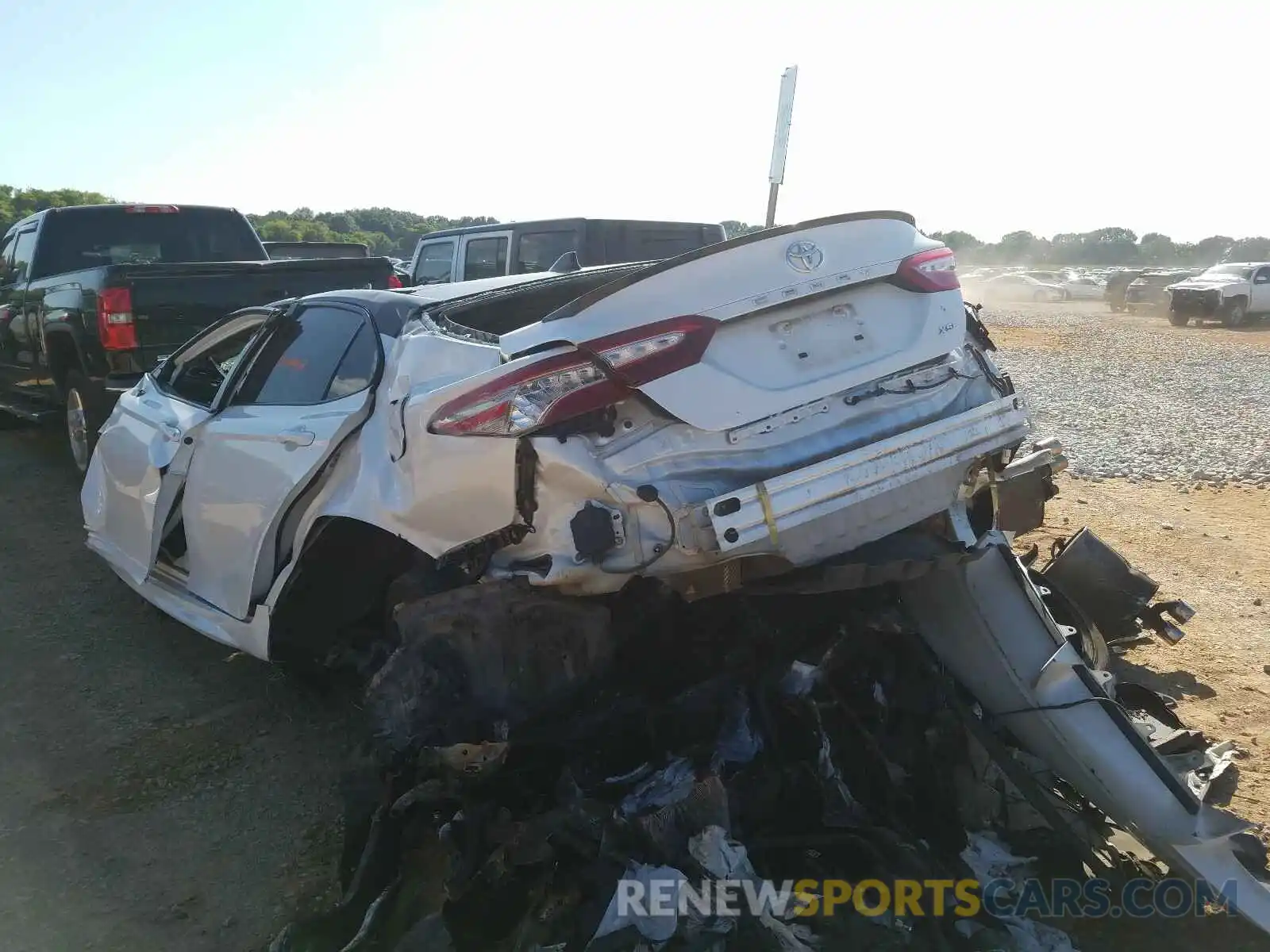 3 Photograph of a damaged car 4T1B61HK9KU187071 TOYOTA CAMRY 2019