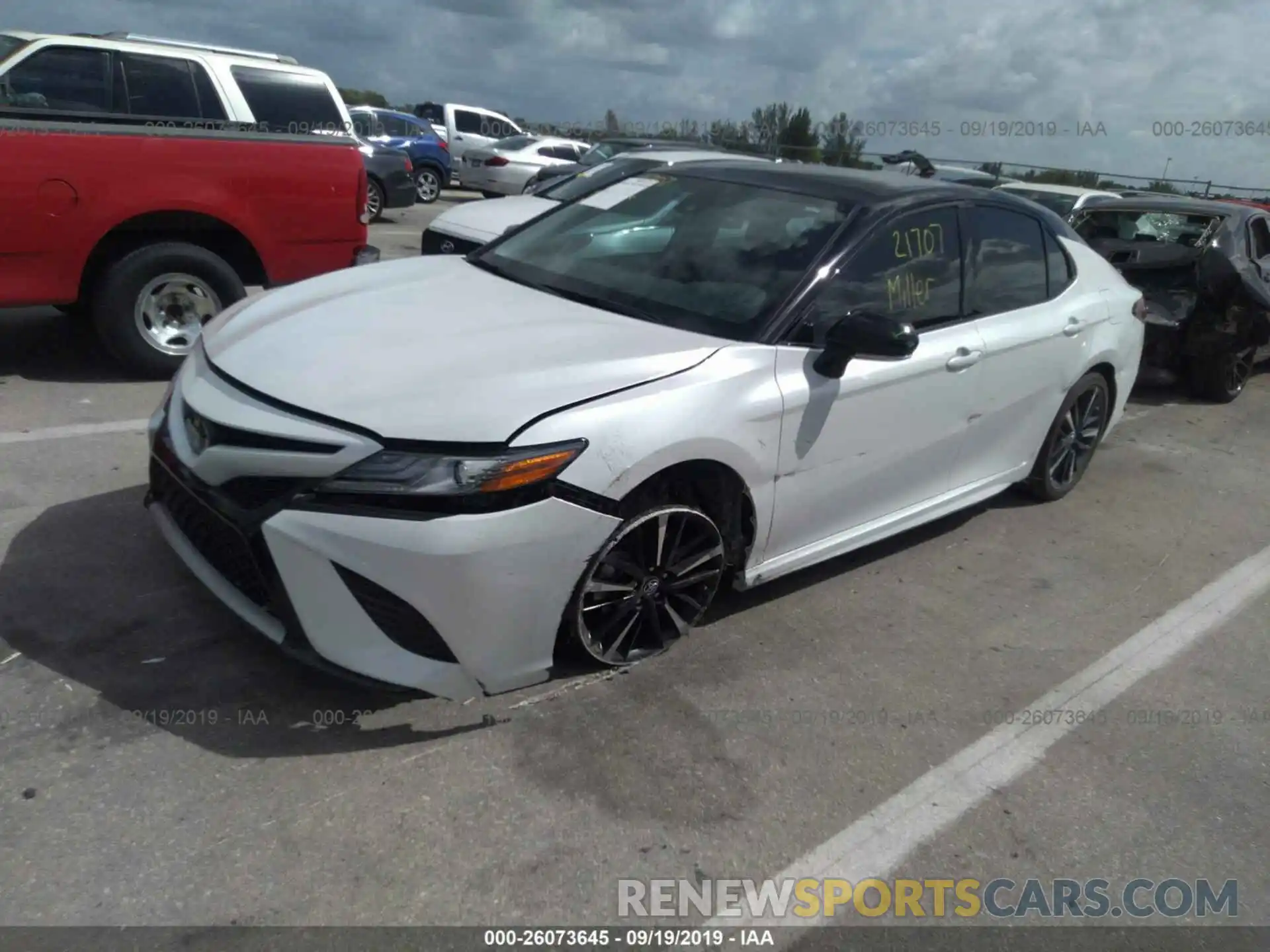 2 Photograph of a damaged car 4T1B61HK9KU192111 TOYOTA CAMRY 2019