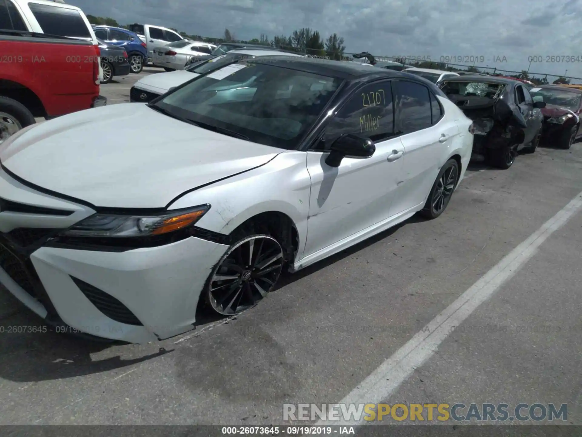 6 Photograph of a damaged car 4T1B61HK9KU192111 TOYOTA CAMRY 2019