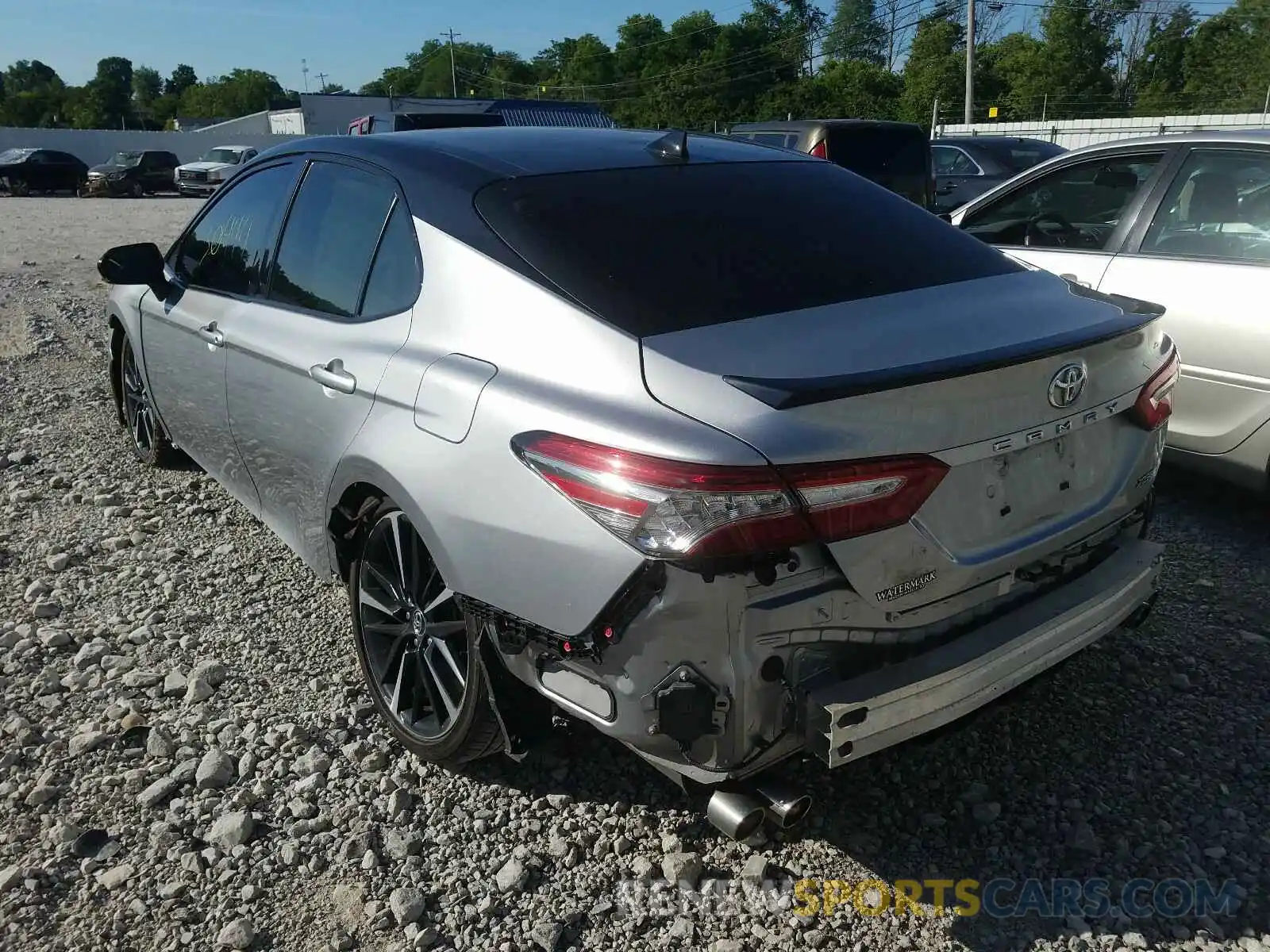 3 Photograph of a damaged car 4T1B61HK9KU197325 TOYOTA CAMRY 2019