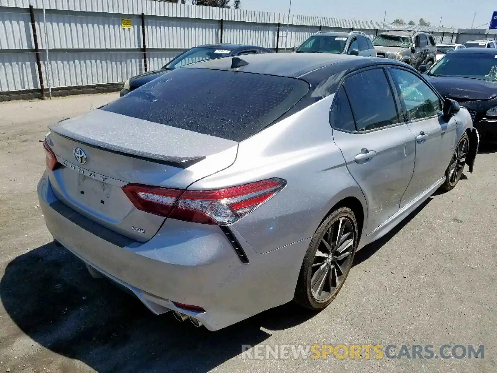 4 Photograph of a damaged car 4T1B61HK9KU198703 TOYOTA CAMRY 2019