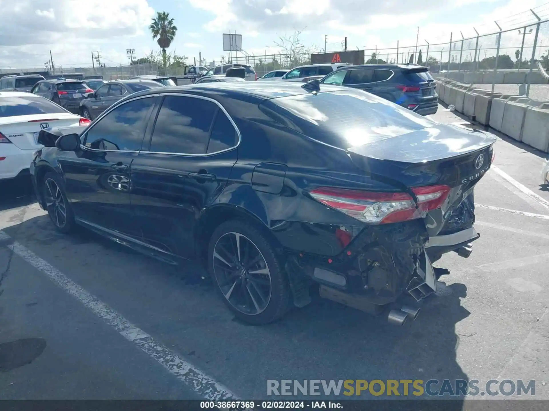 3 Photograph of a damaged car 4T1B61HK9KU200160 TOYOTA CAMRY 2019