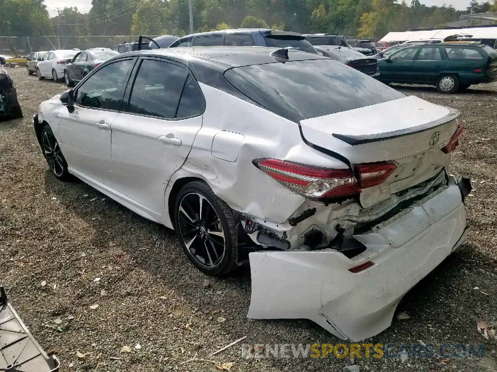 3 Photograph of a damaged car 4T1B61HK9KU210820 TOYOTA CAMRY 2019