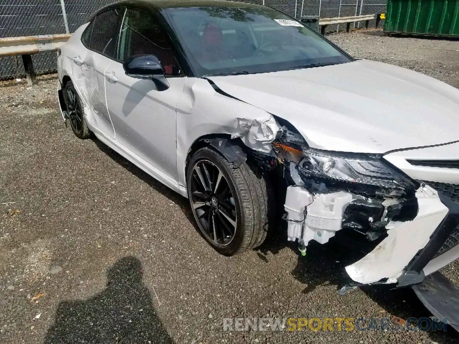 9 Photograph of a damaged car 4T1B61HK9KU210820 TOYOTA CAMRY 2019