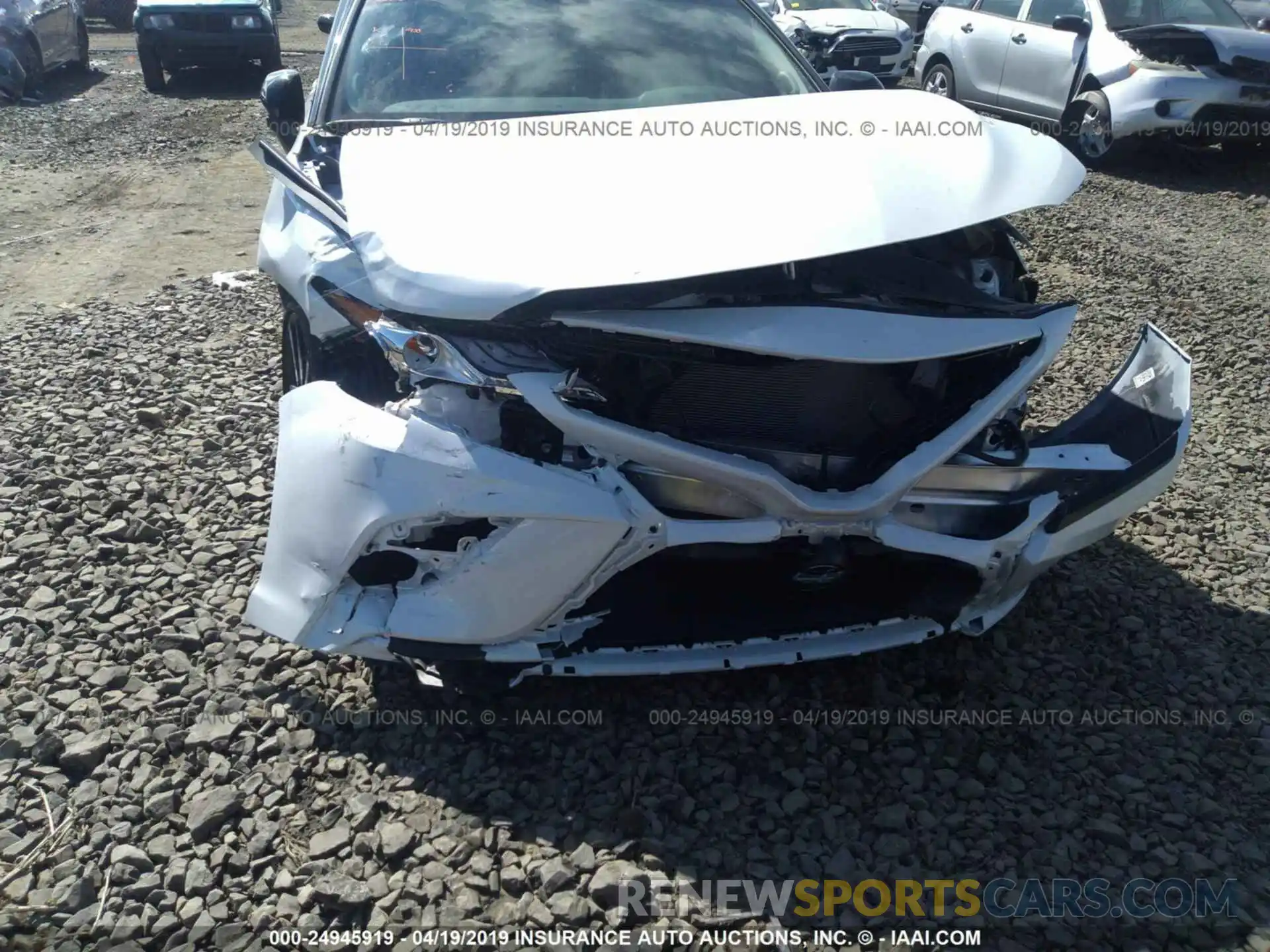 6 Photograph of a damaged car 4T1B61HK9KU213166 TOYOTA CAMRY 2019