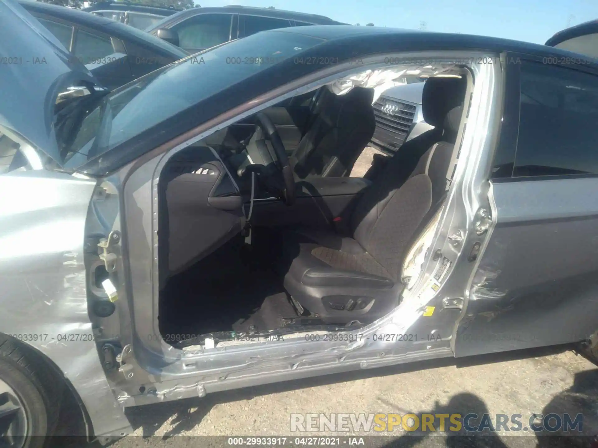 6 Photograph of a damaged car 4T1B61HK9KU213944 TOYOTA CAMRY 2019