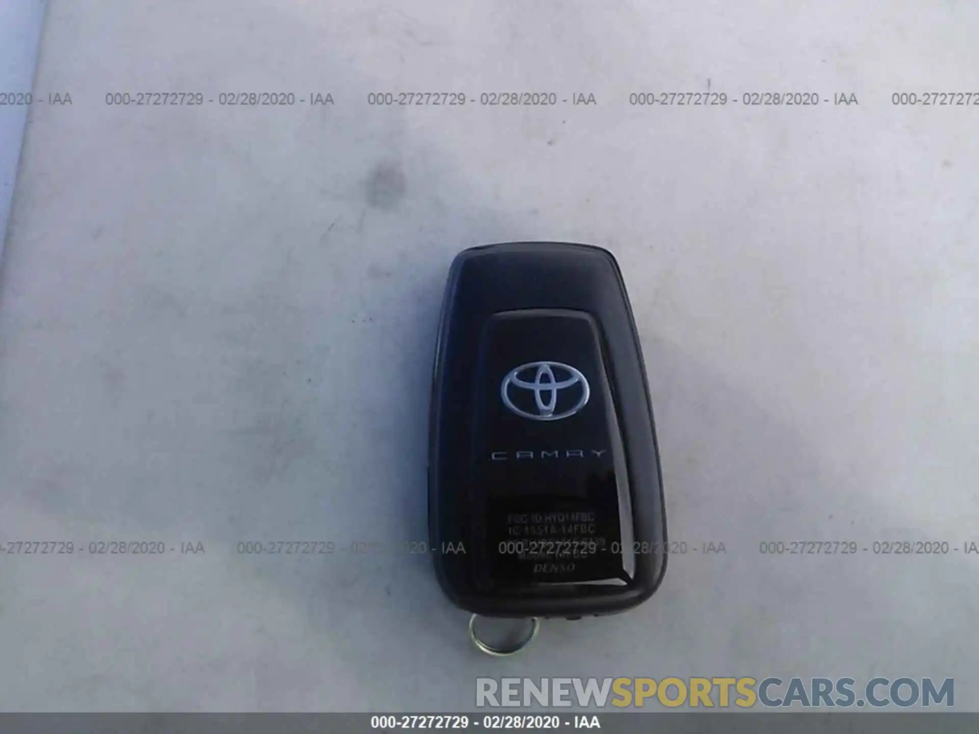 11 Photograph of a damaged car 4T1B61HK9KU229626 TOYOTA CAMRY 2019