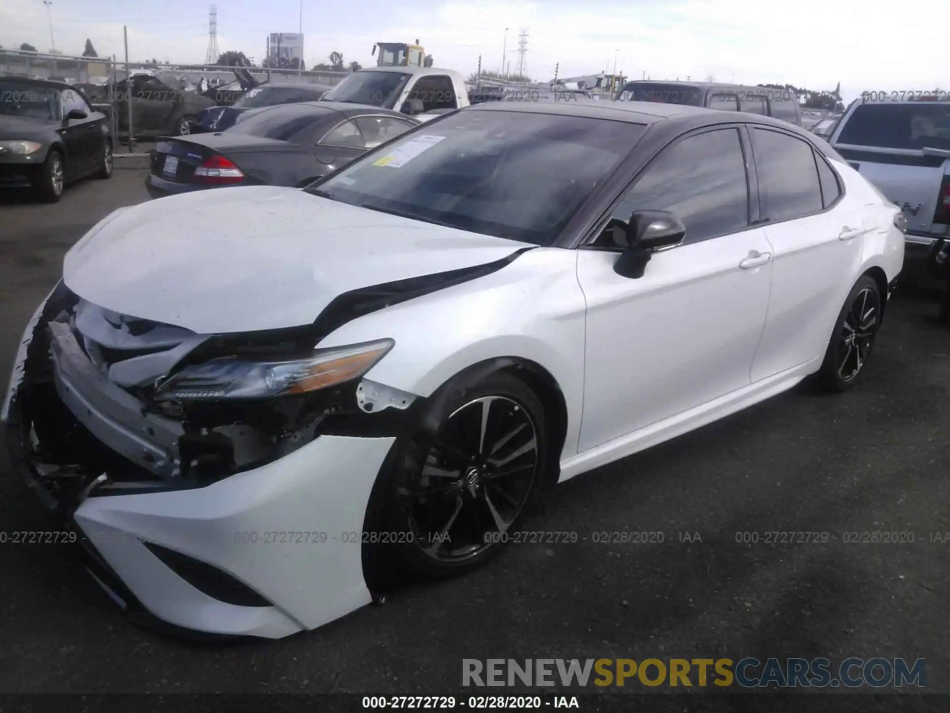 2 Photograph of a damaged car 4T1B61HK9KU229626 TOYOTA CAMRY 2019