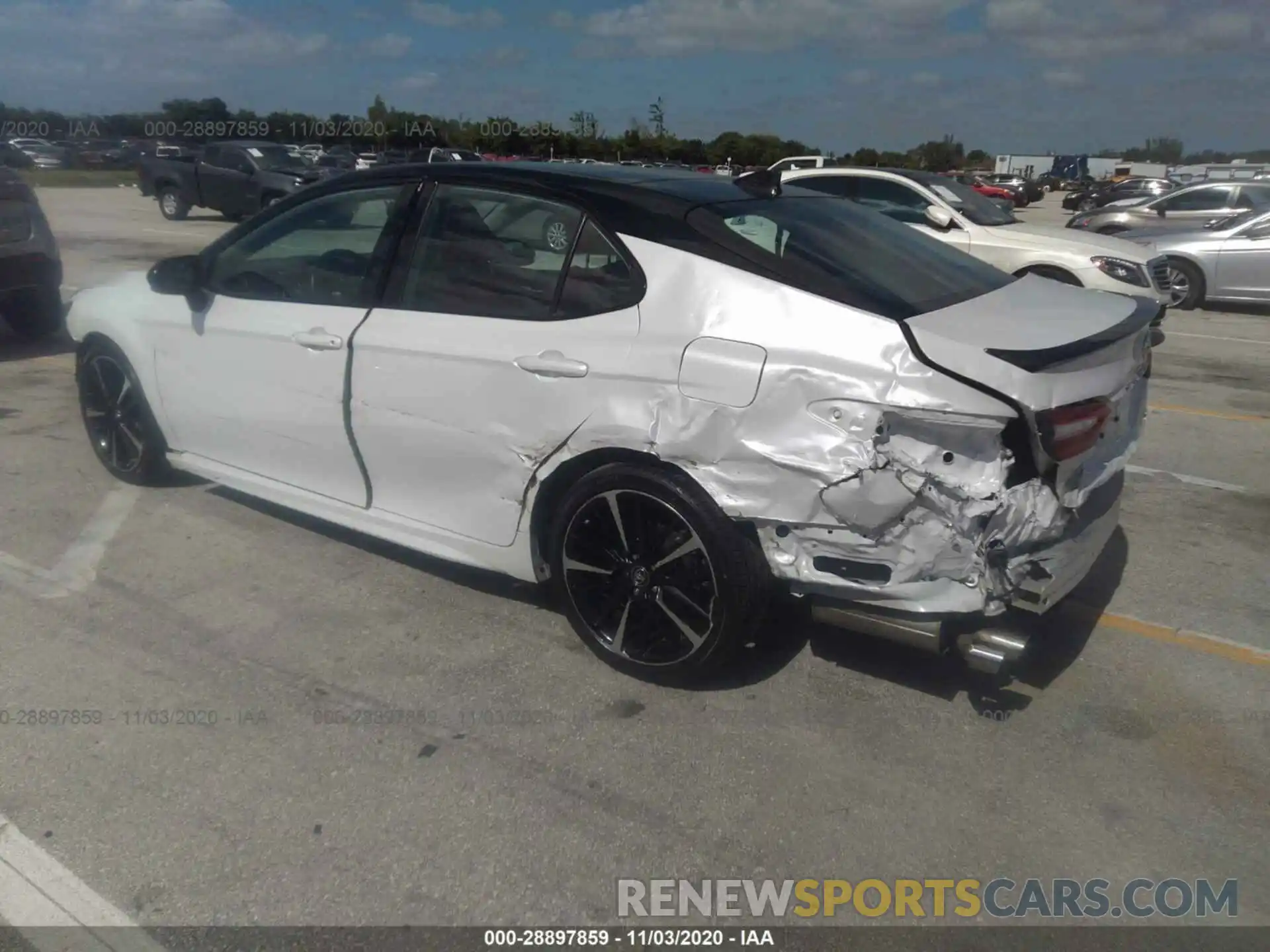 3 Photograph of a damaged car 4T1B61HK9KU237919 TOYOTA CAMRY 2019