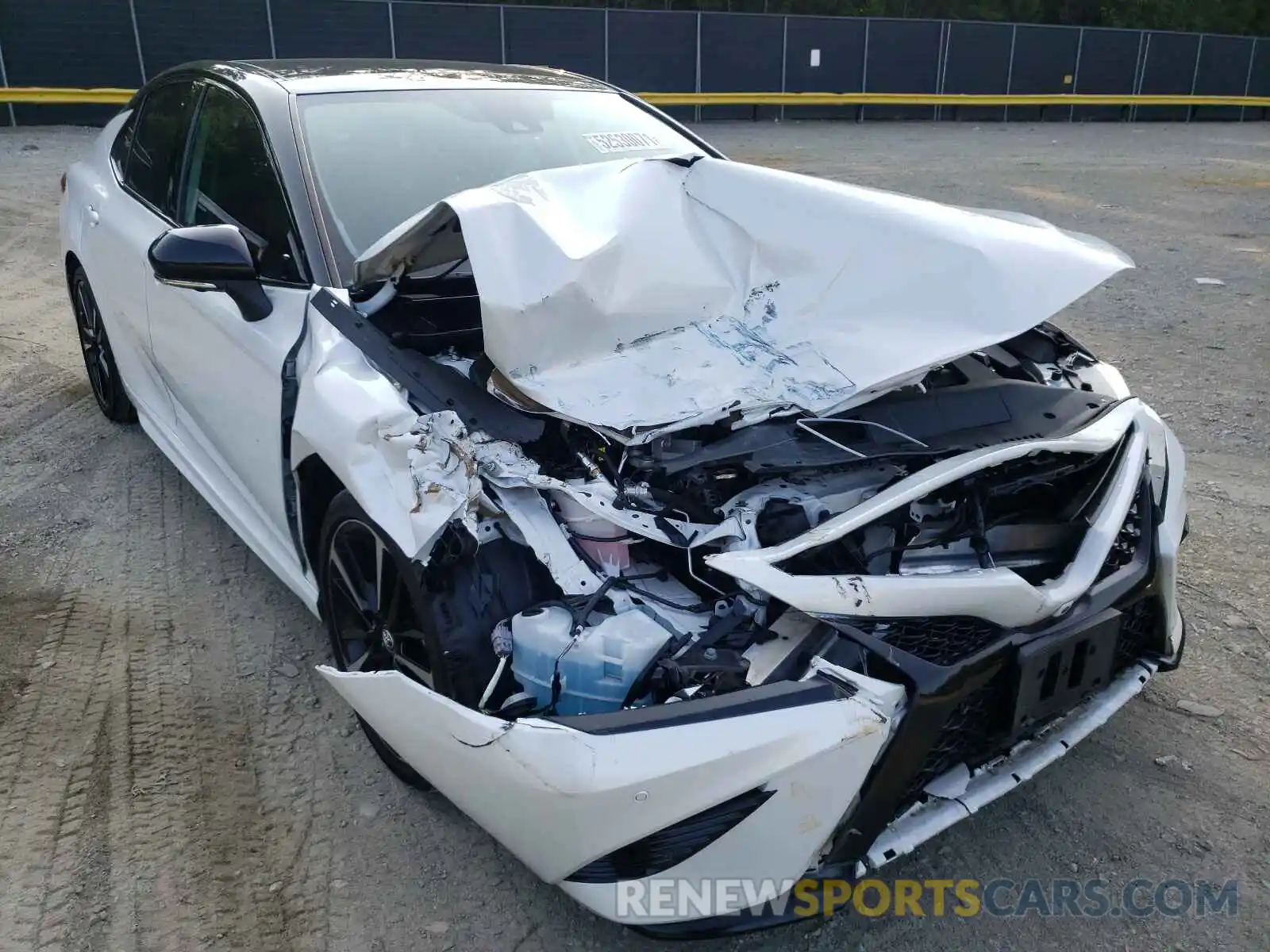 9 Photograph of a damaged car 4T1B61HK9KU243929 TOYOTA CAMRY 2019