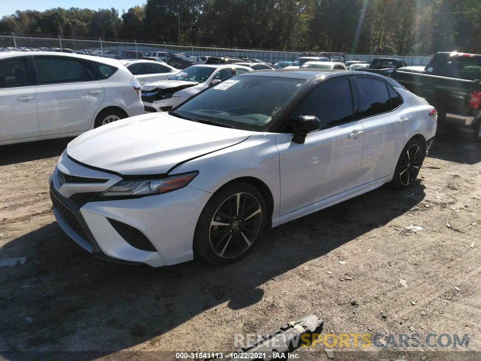 2 Photograph of a damaged car 4T1B61HK9KU258690 TOYOTA CAMRY 2019