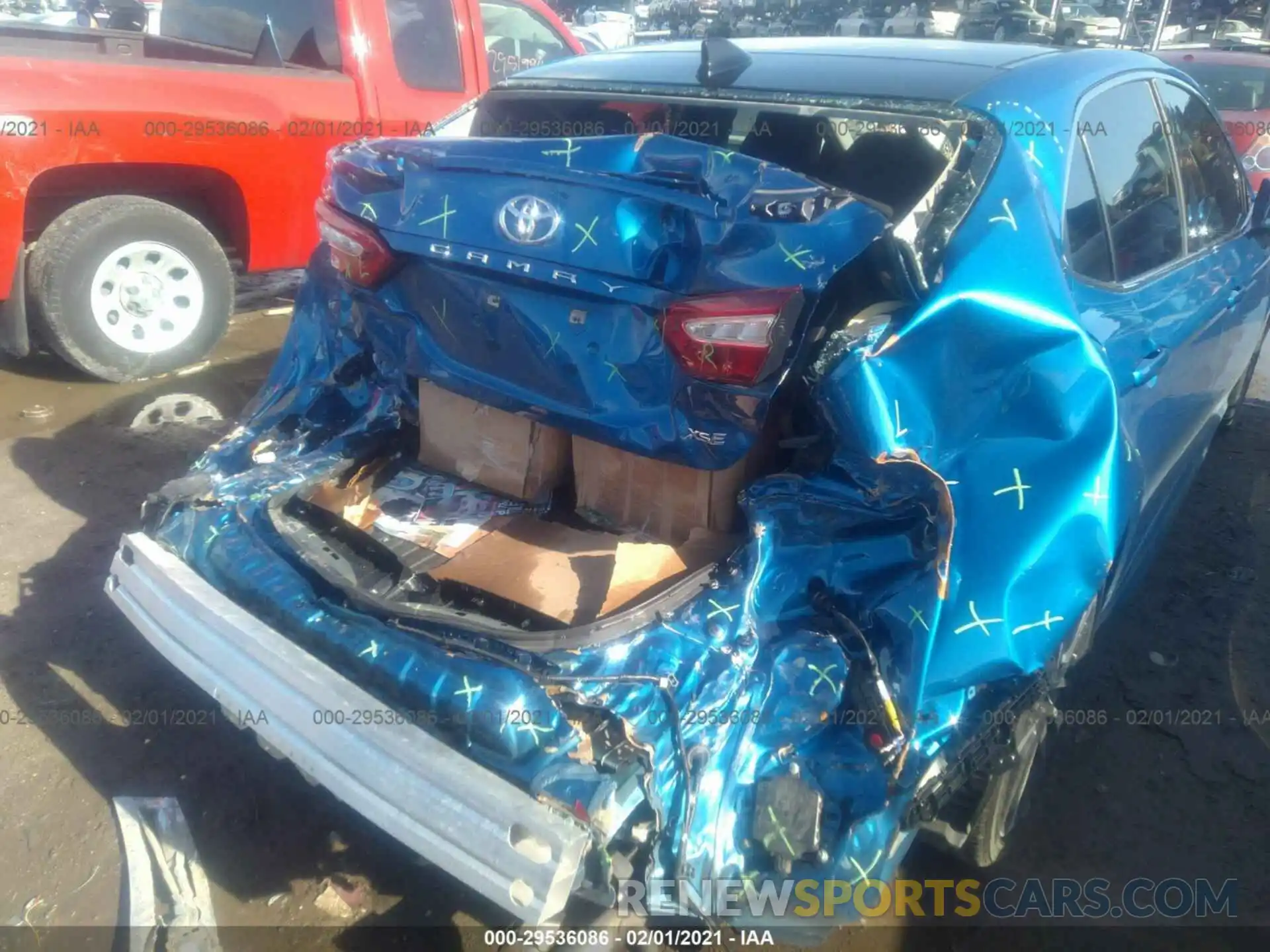 6 Photograph of a damaged car 4T1B61HK9KU266031 TOYOTA CAMRY 2019