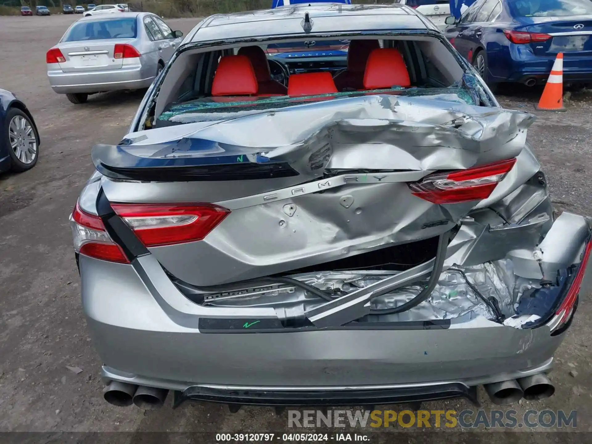 6 Photograph of a damaged car 4T1B61HK9KU269298 TOYOTA CAMRY 2019