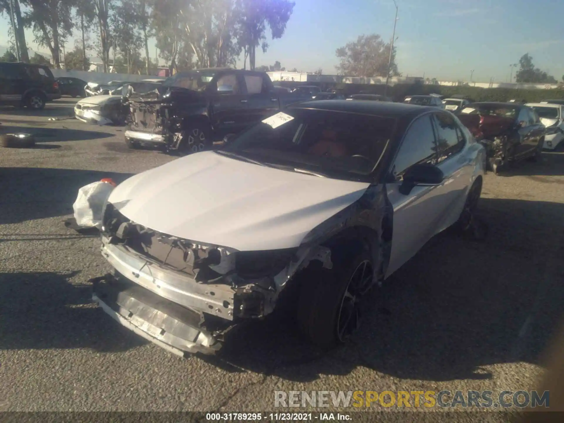 2 Photograph of a damaged car 4T1B61HK9KU276526 TOYOTA CAMRY 2019