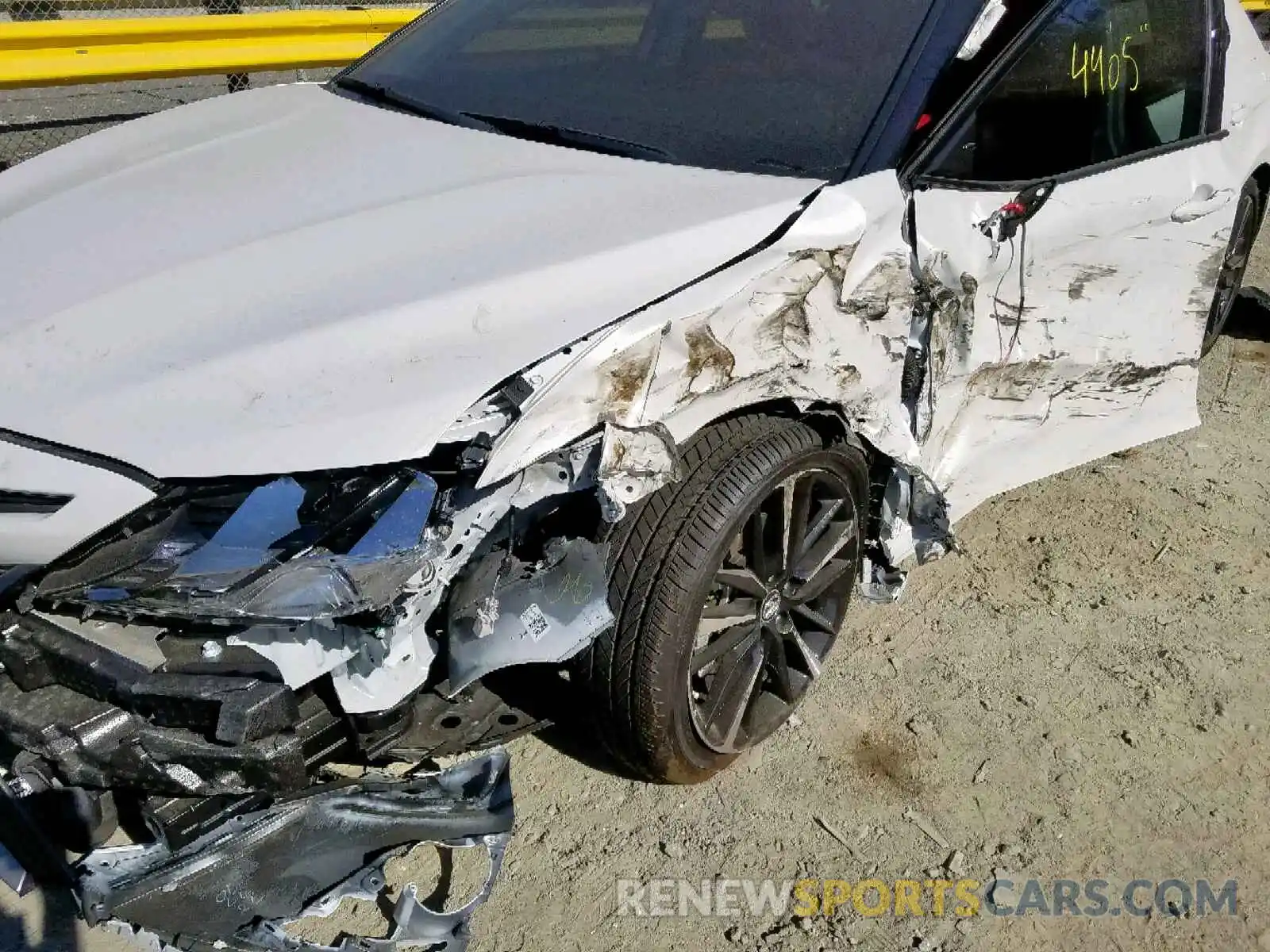 9 Photograph of a damaged car 4T1B61HK9KU279443 TOYOTA CAMRY 2019