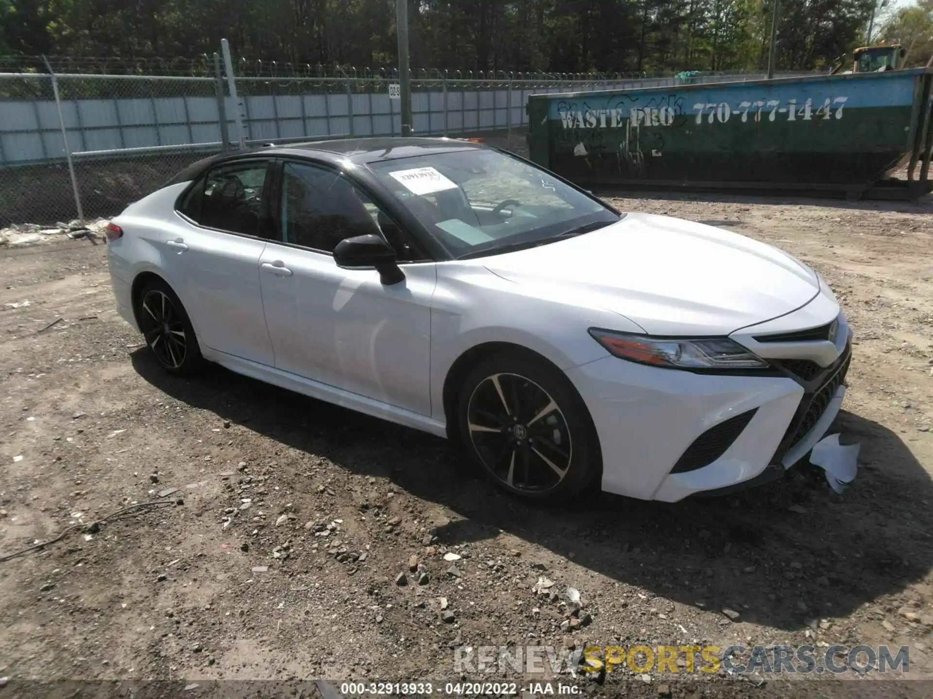 1 Photograph of a damaged car 4T1B61HK9KU284156 TOYOTA CAMRY 2019