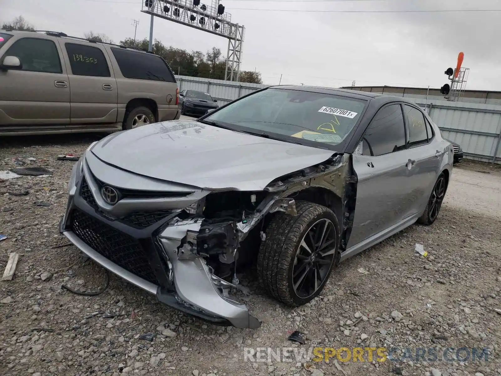 2 Photograph of a damaged car 4T1B61HK9KU293665 TOYOTA CAMRY 2019