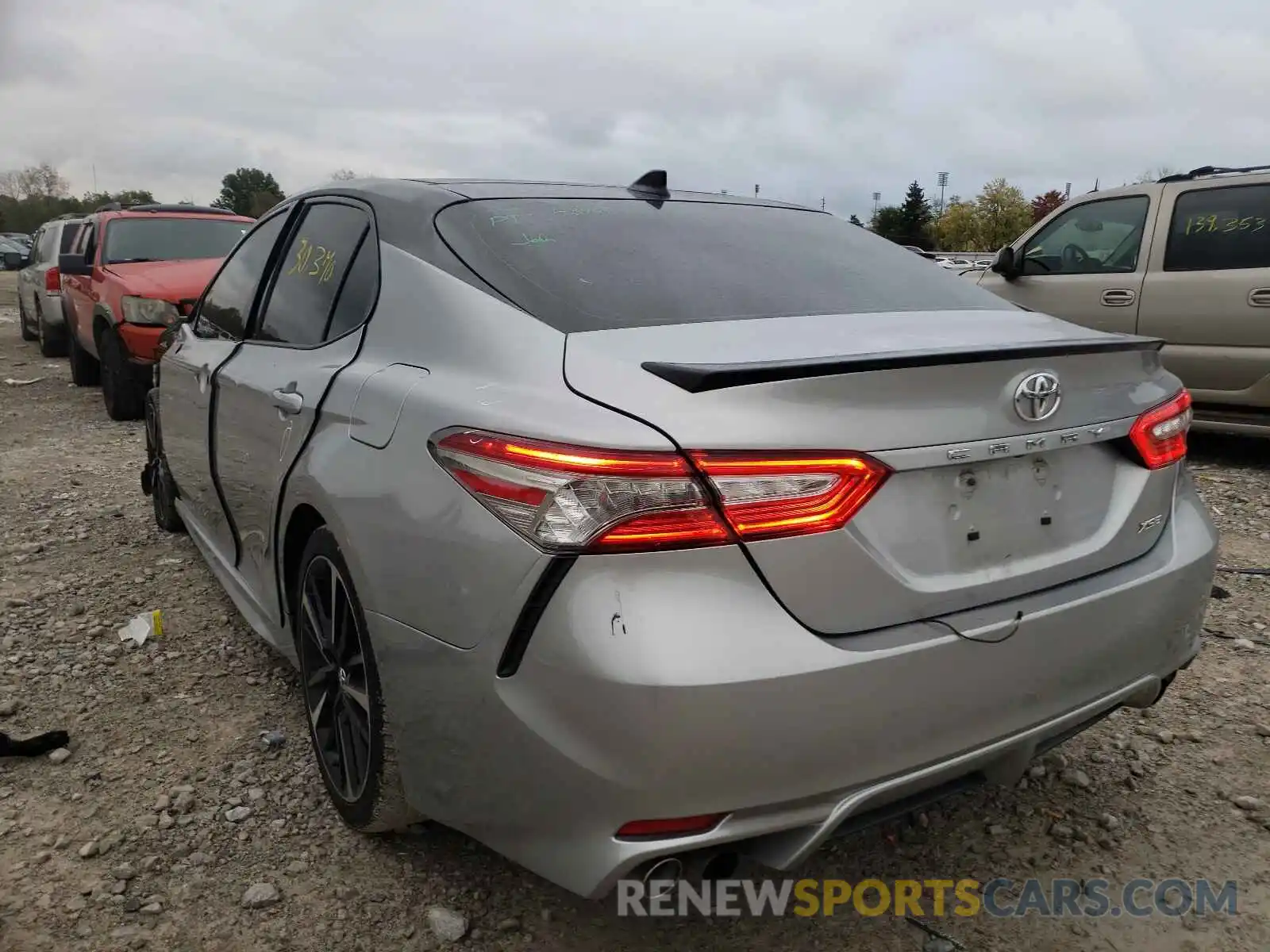 3 Photograph of a damaged car 4T1B61HK9KU293665 TOYOTA CAMRY 2019