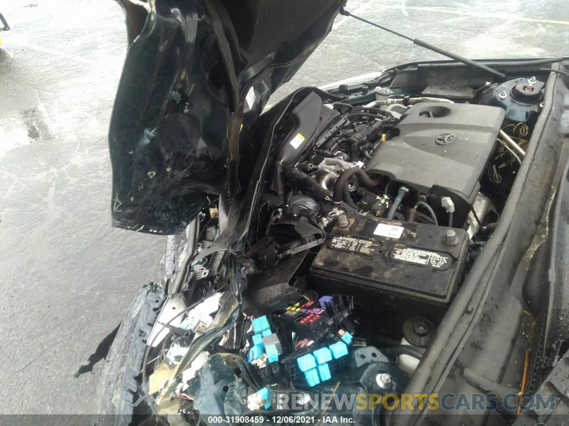 10 Photograph of a damaged car 4T1B61HK9KU294072 TOYOTA CAMRY 2019