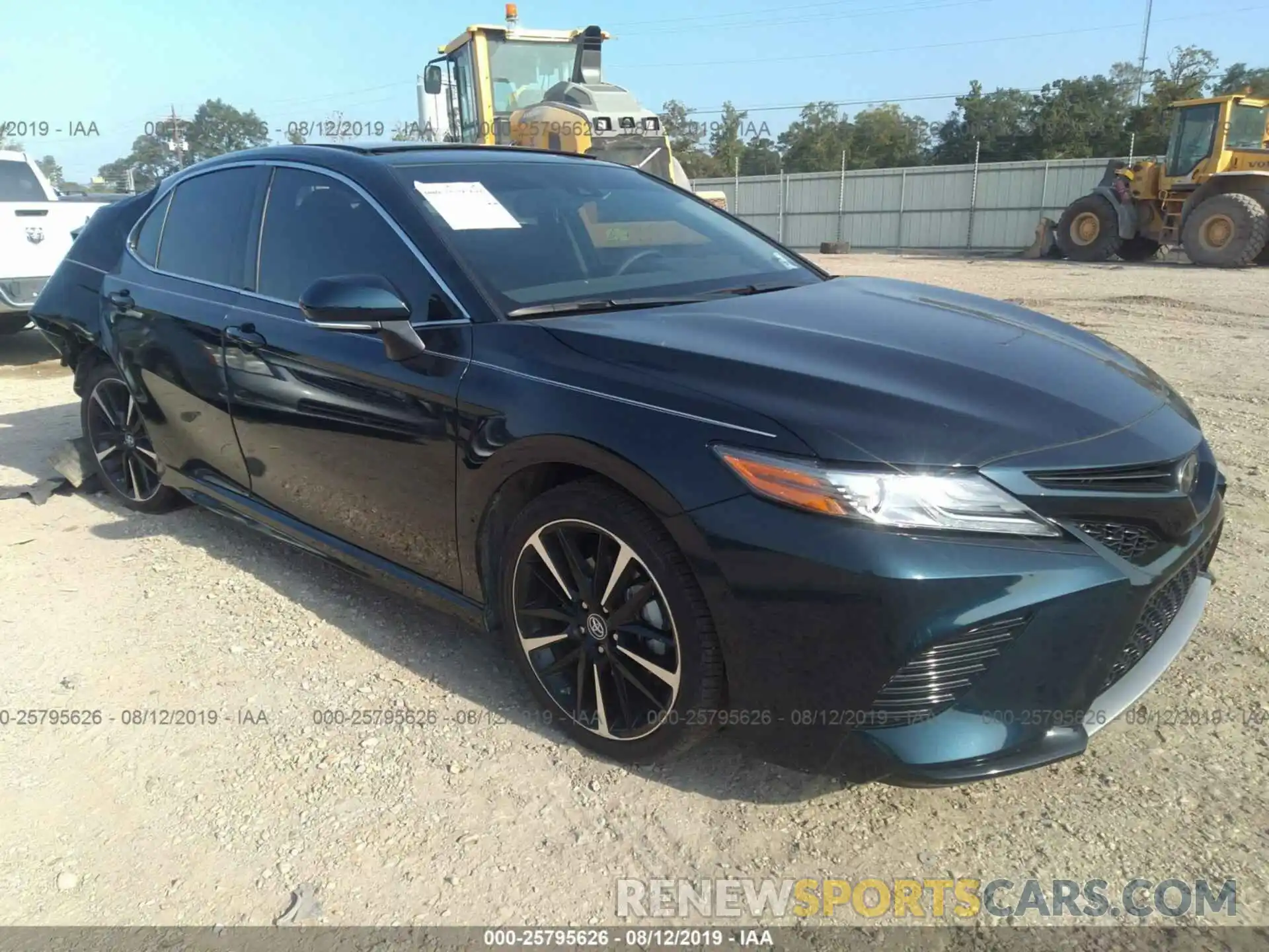 1 Photograph of a damaged car 4T1B61HK9KU687909 TOYOTA CAMRY 2019