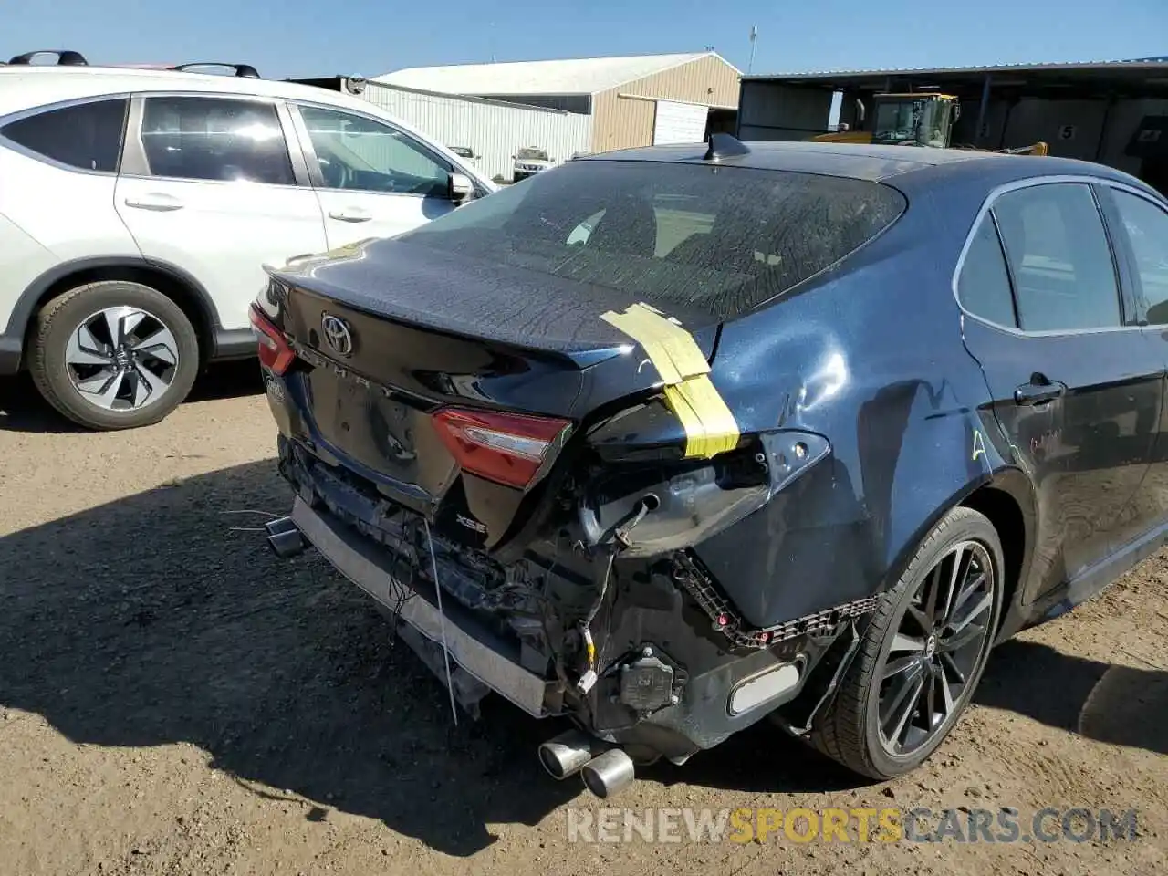 9 Photograph of a damaged car 4T1B61HK9KU704305 TOYOTA CAMRY 2019