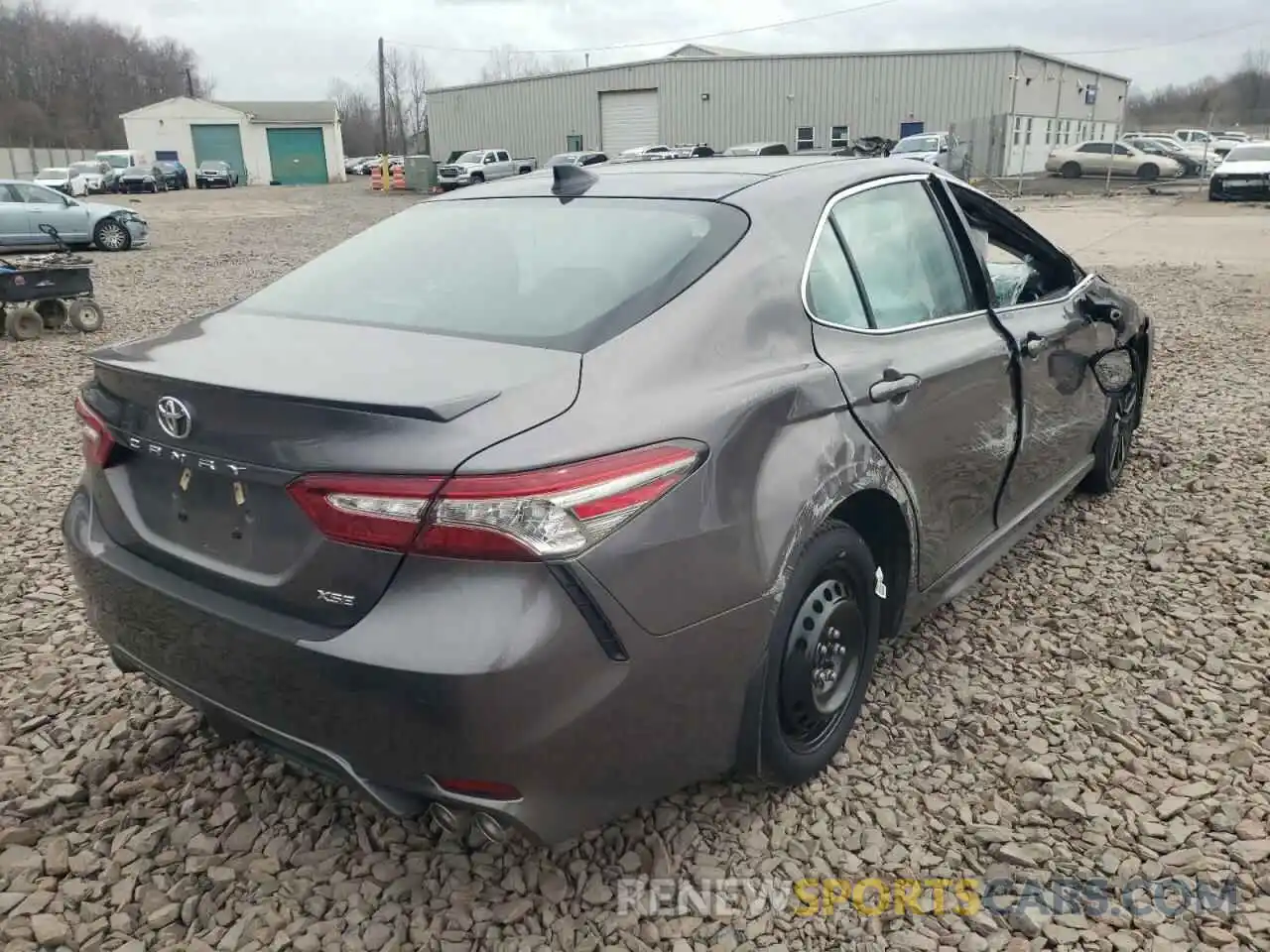 4 Photograph of a damaged car 4T1B61HK9KU708743 TOYOTA CAMRY 2019