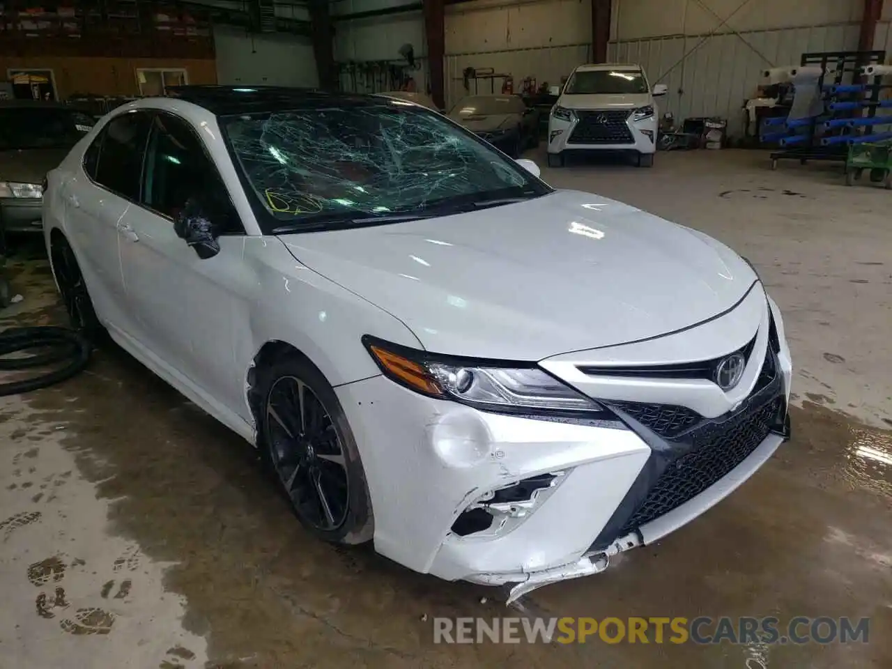 1 Photograph of a damaged car 4T1B61HK9KU719161 TOYOTA CAMRY 2019