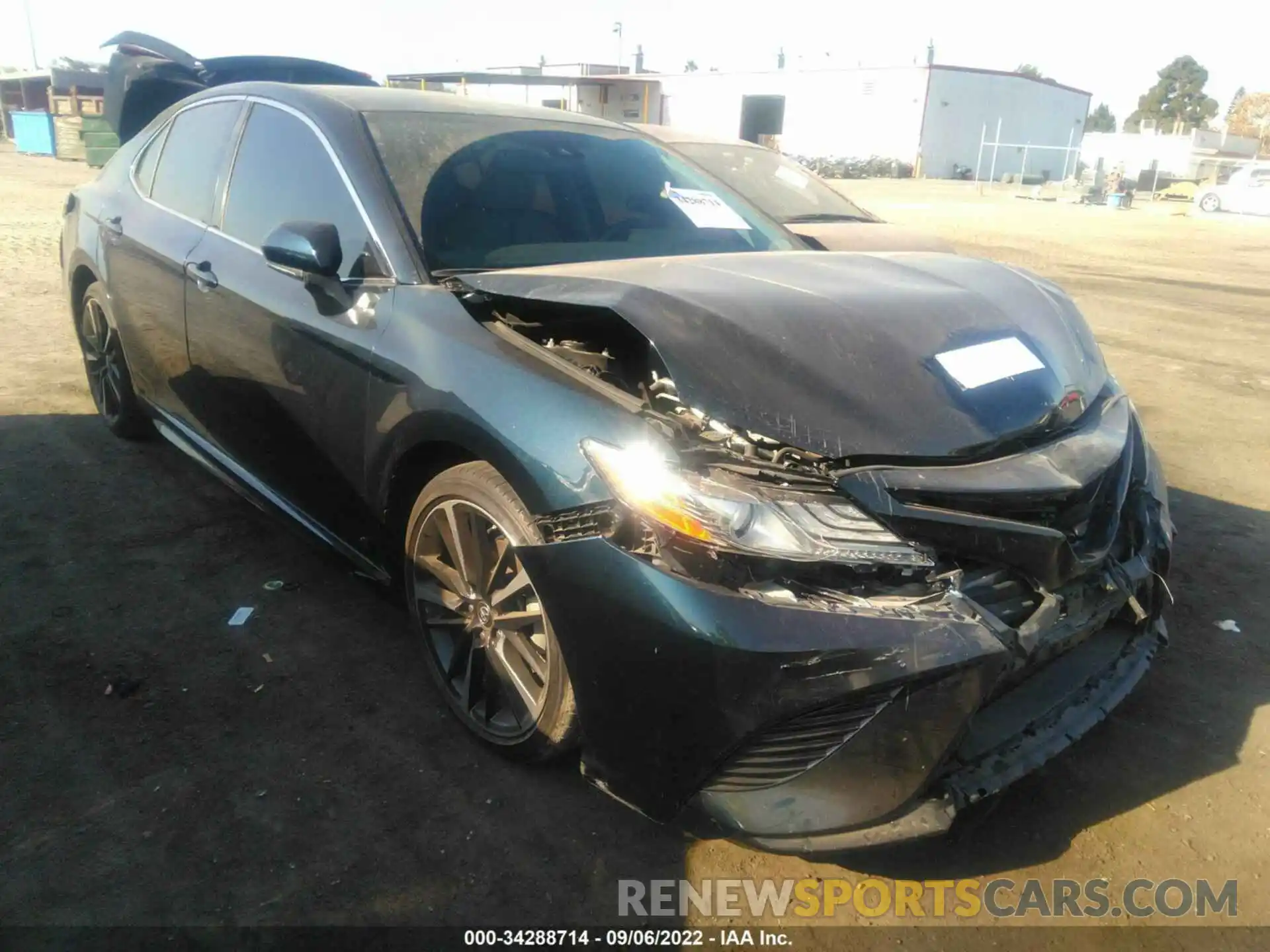 1 Photograph of a damaged car 4T1B61HK9KU725915 TOYOTA CAMRY 2019