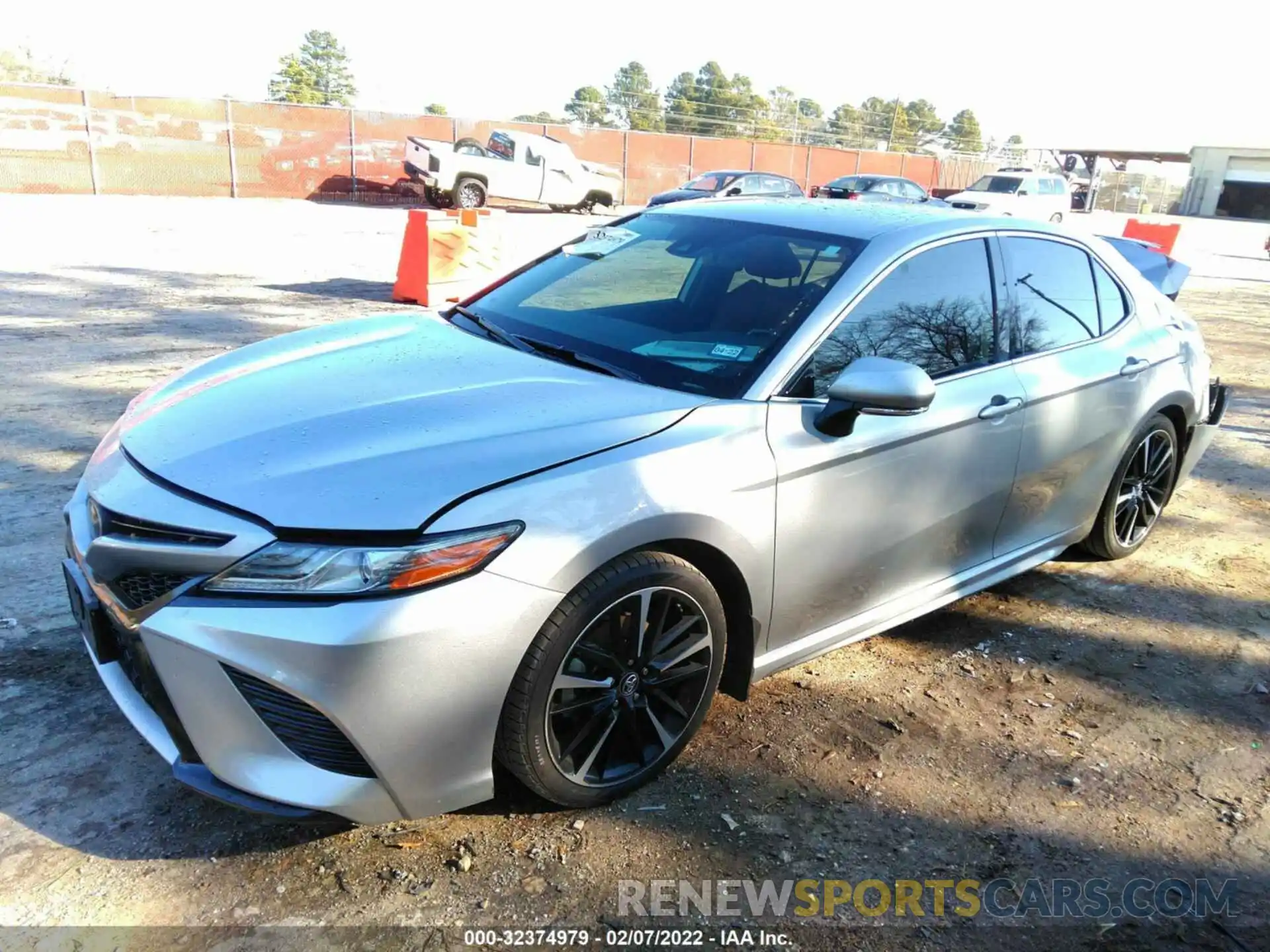 2 Photograph of a damaged car 4T1B61HK9KU733674 TOYOTA CAMRY 2019