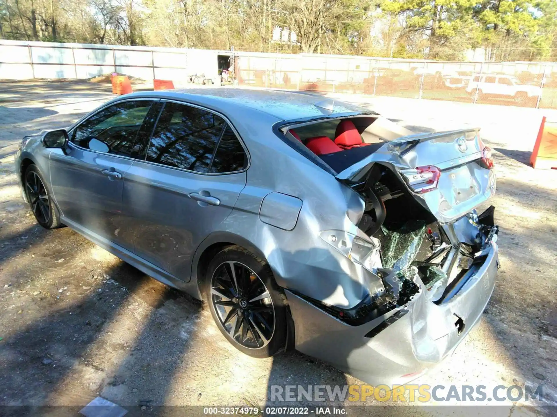 3 Photograph of a damaged car 4T1B61HK9KU733674 TOYOTA CAMRY 2019