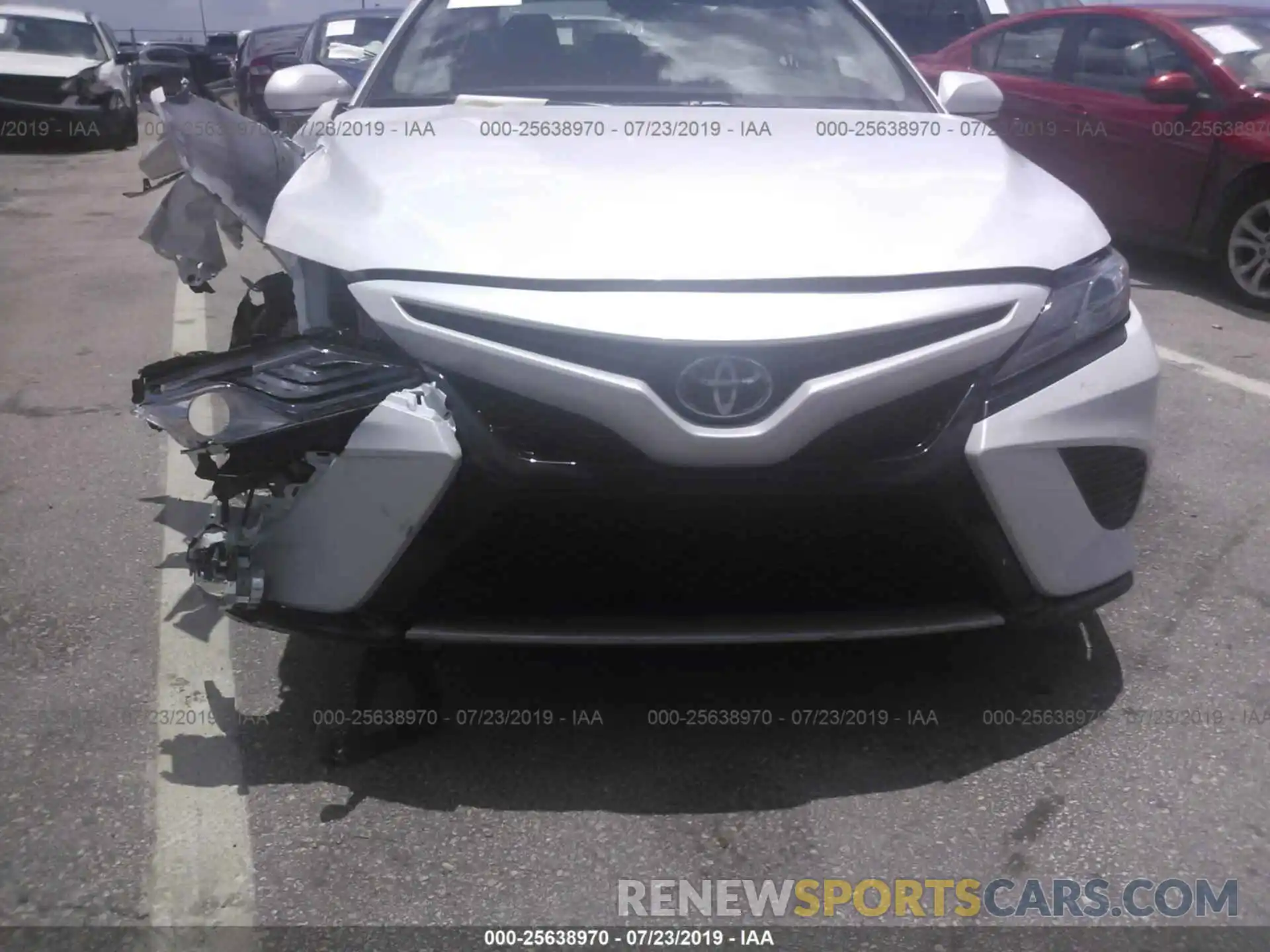 6 Photograph of a damaged car 4T1B61HK9KU749552 TOYOTA CAMRY 2019