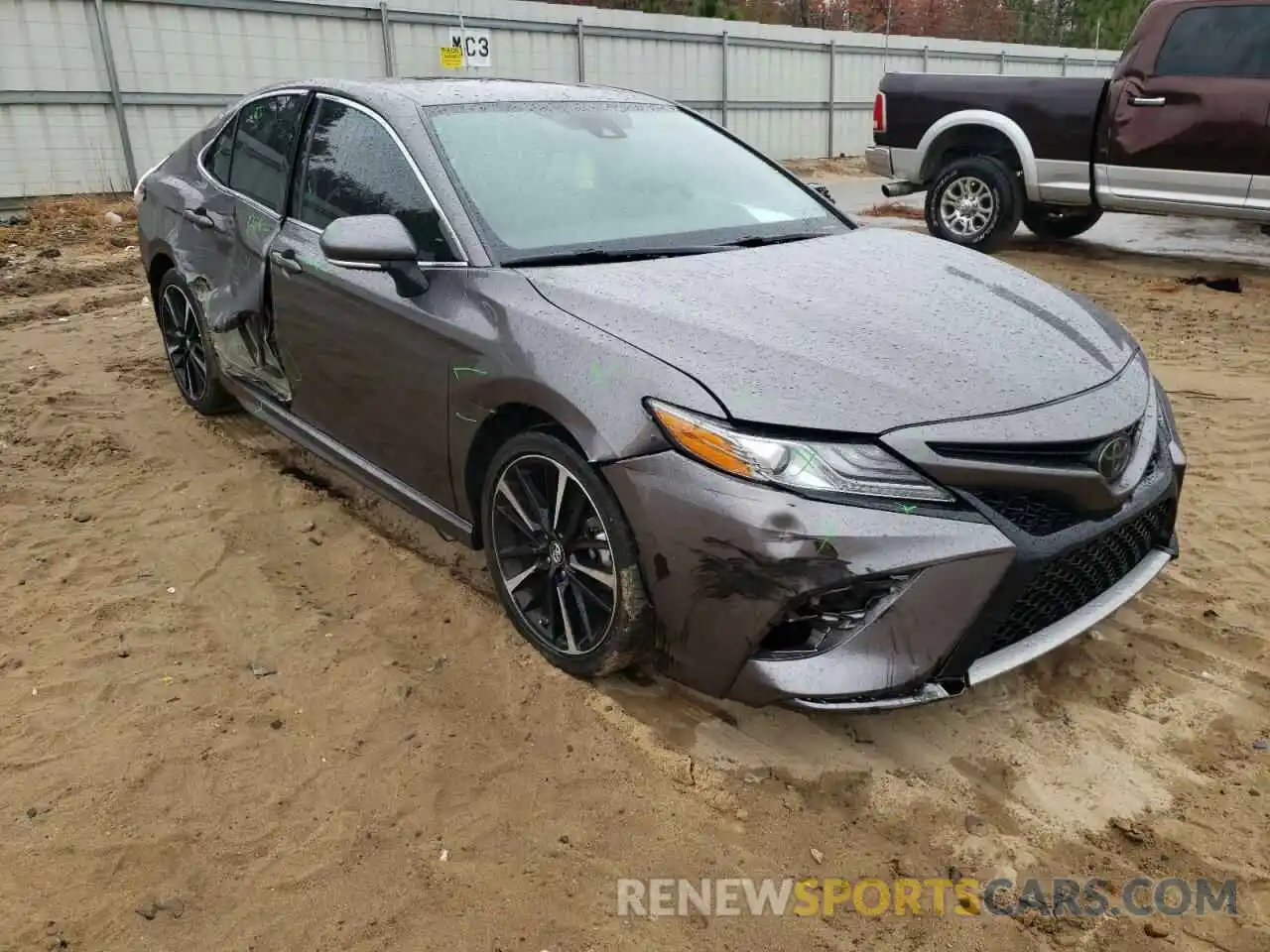 1 Photograph of a damaged car 4T1B61HK9KU771597 TOYOTA CAMRY 2019