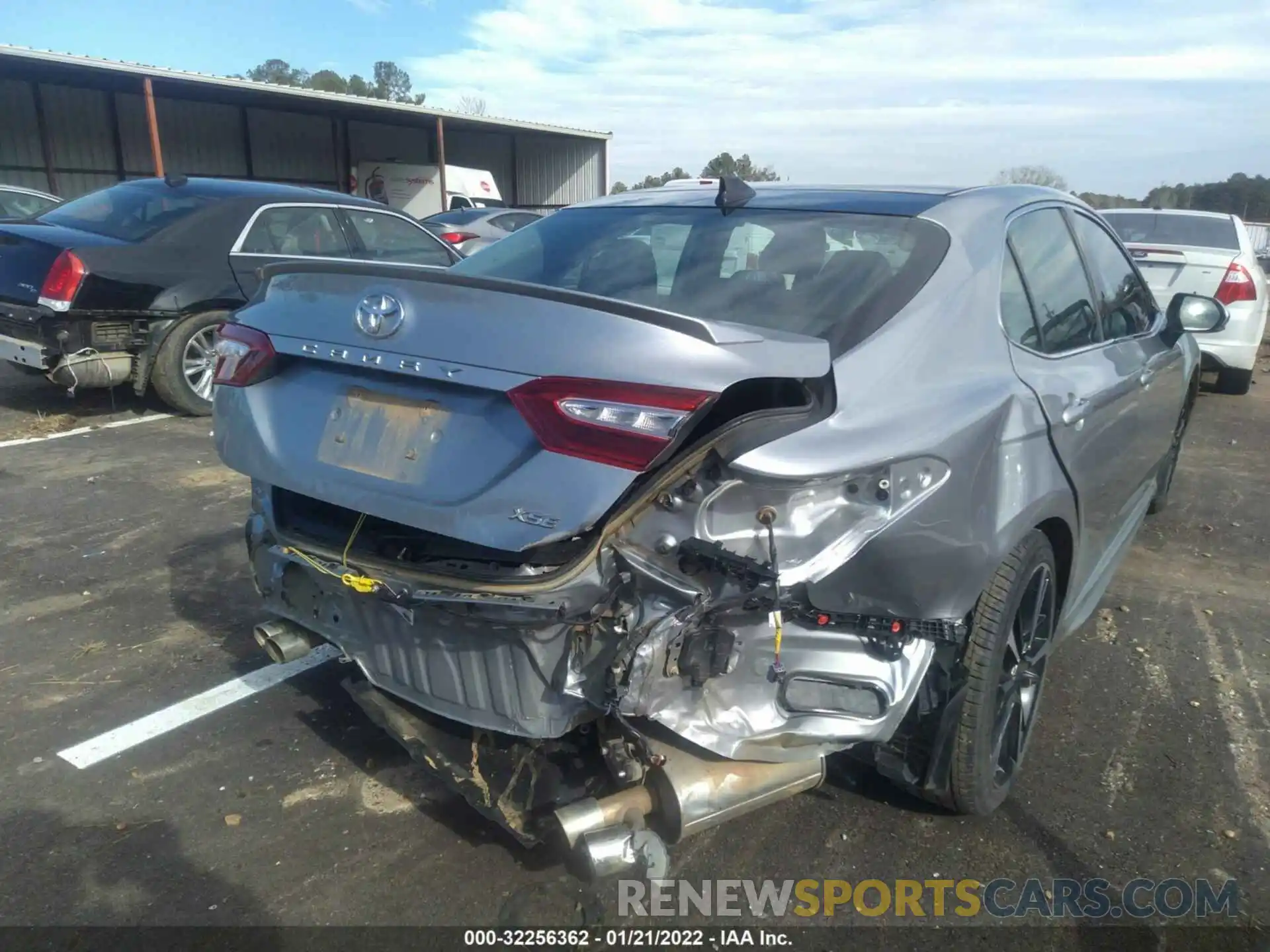 6 Photograph of a damaged car 4T1B61HK9KU774189 TOYOTA CAMRY 2019