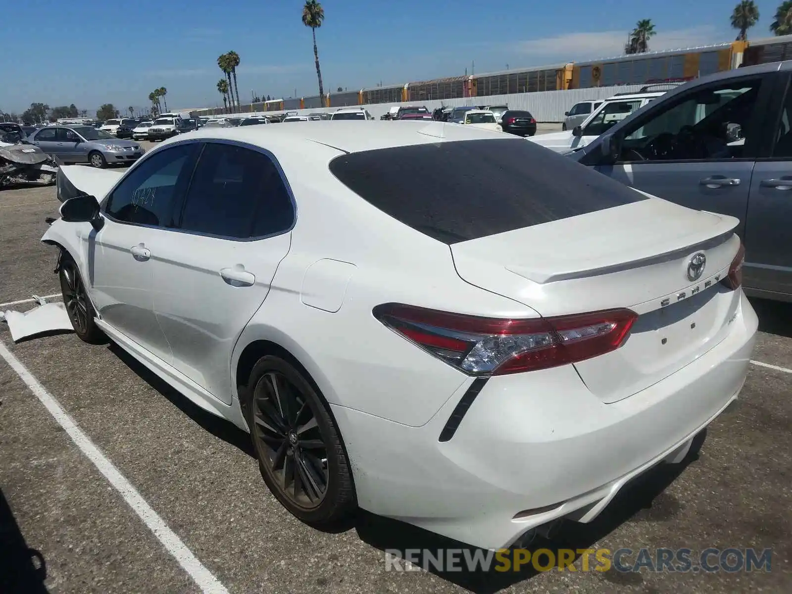 3 Photograph of a damaged car 4T1B61HK9KU783961 TOYOTA CAMRY 2019