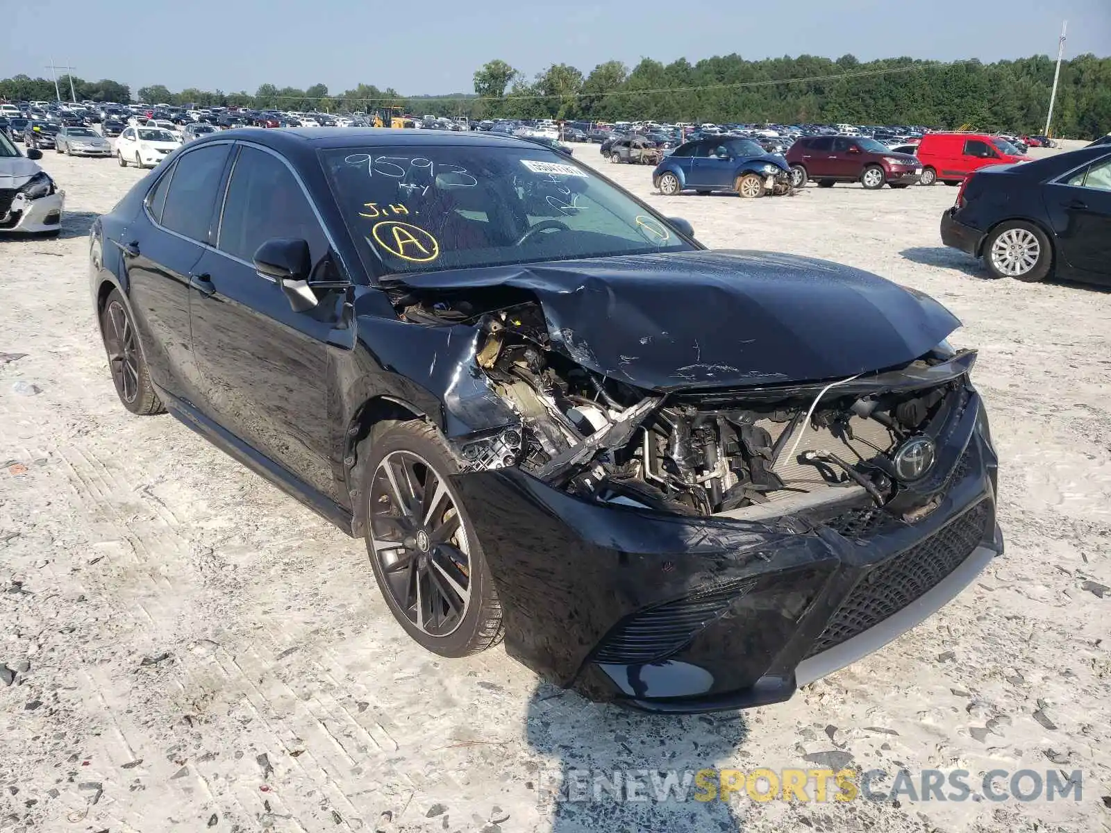 1 Photograph of a damaged car 4T1B61HK9KU799593 TOYOTA CAMRY 2019