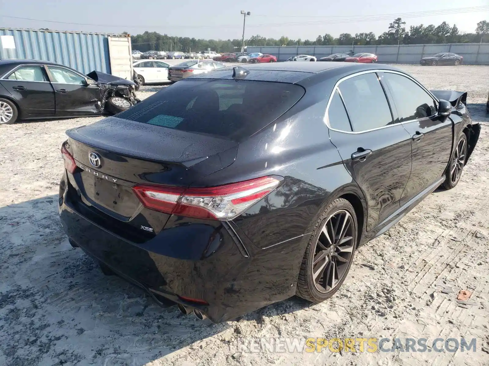 4 Photograph of a damaged car 4T1B61HK9KU799593 TOYOTA CAMRY 2019