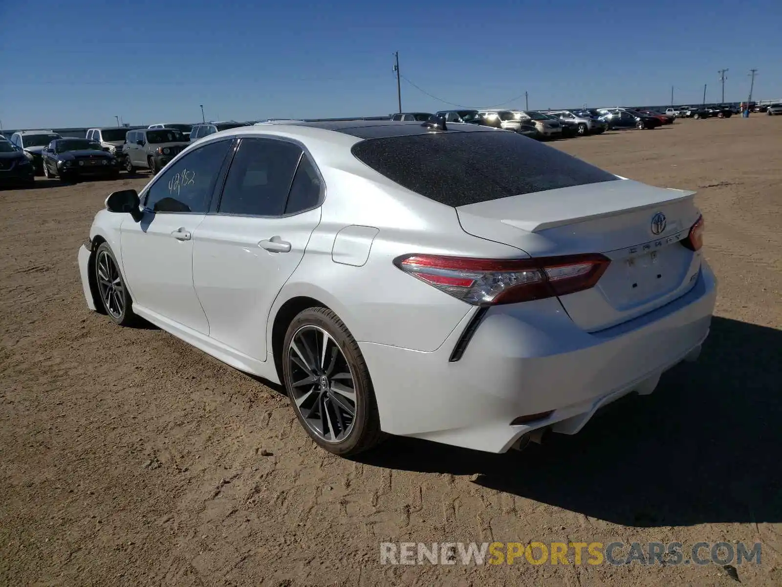 3 Photograph of a damaged car 4T1B61HK9KU800502 TOYOTA CAMRY 2019