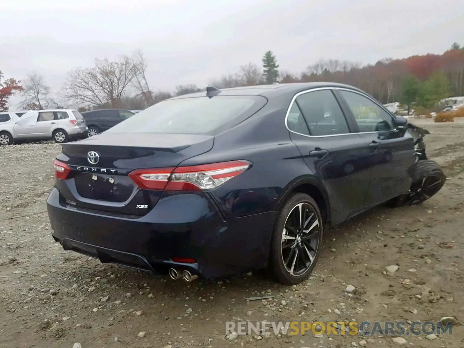 4 Photograph of a damaged car 4T1B61HK9KU802380 TOYOTA CAMRY 2019