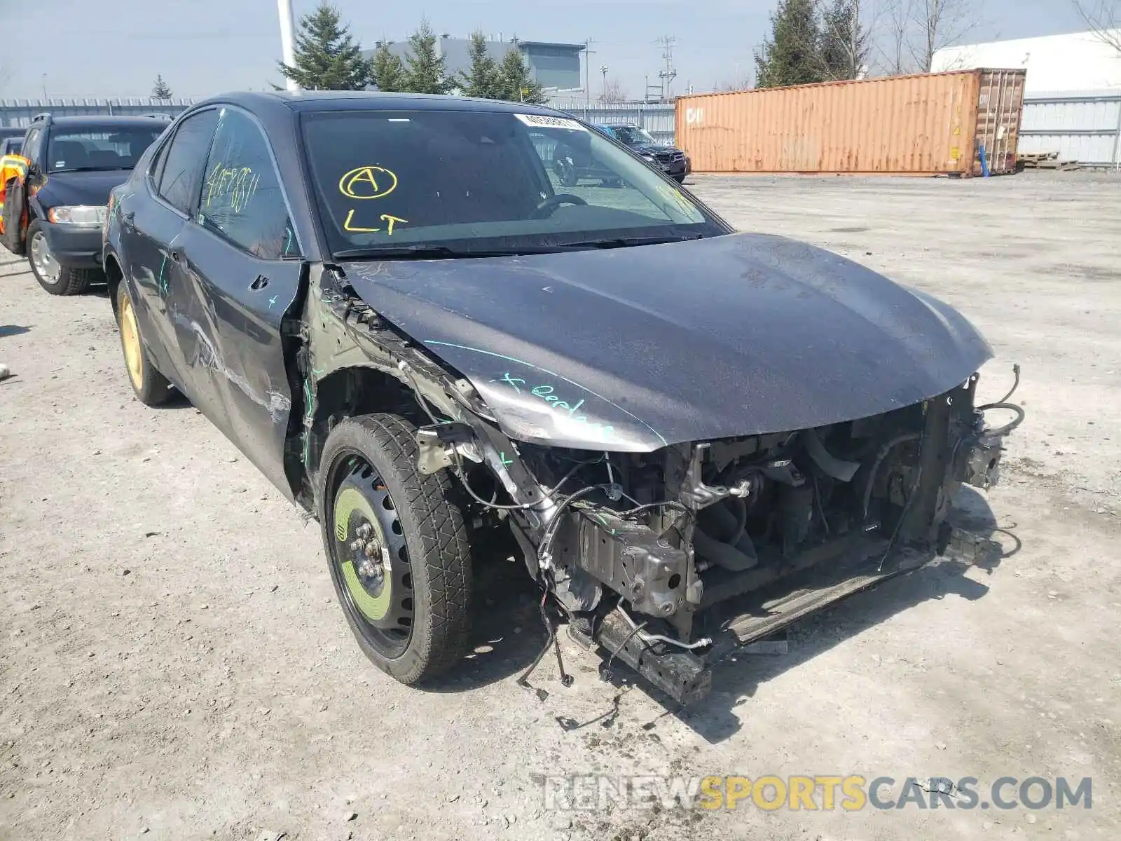 1 Photograph of a damaged car 4T1B61HK9KU806574 TOYOTA CAMRY 2019