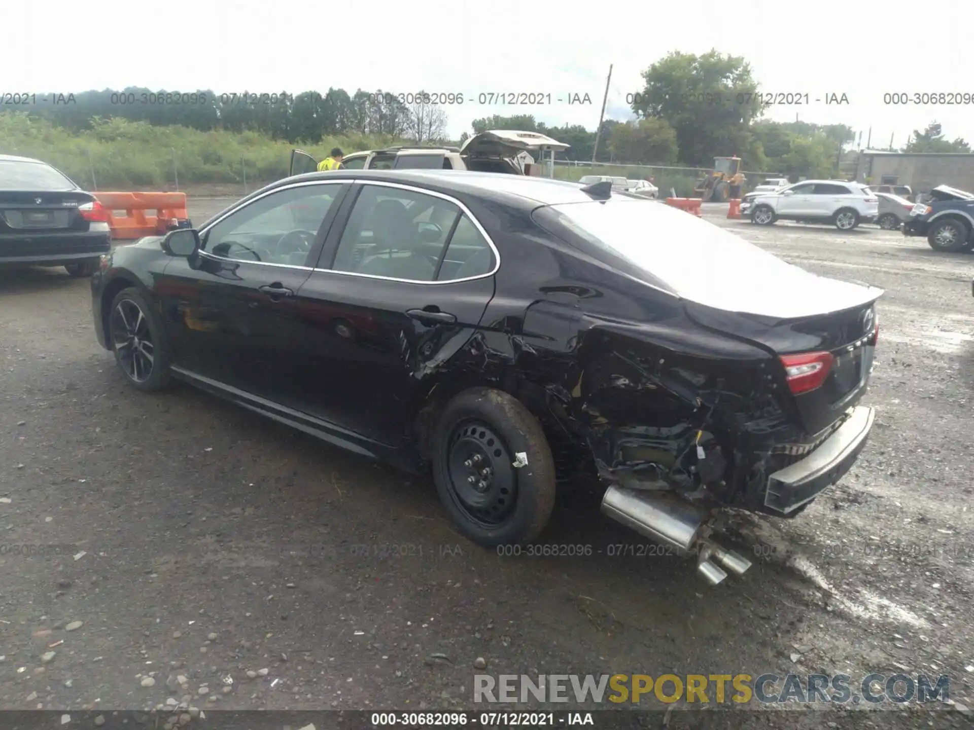 3 Photograph of a damaged car 4T1B61HK9KU821382 TOYOTA CAMRY 2019